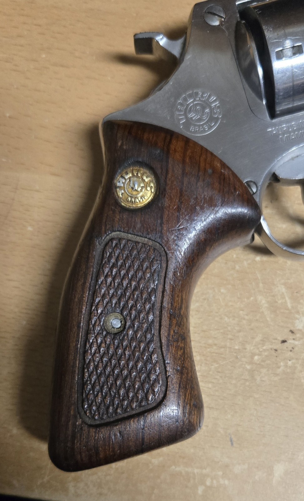 OEM Grips Taurus Small M85, 94, 380, 605, 650, 651, 850, 856 Walnut