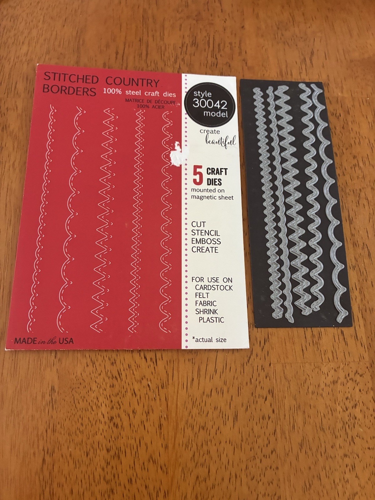 Memory Box-Stitched Country Borders Die Set- Item # 30042