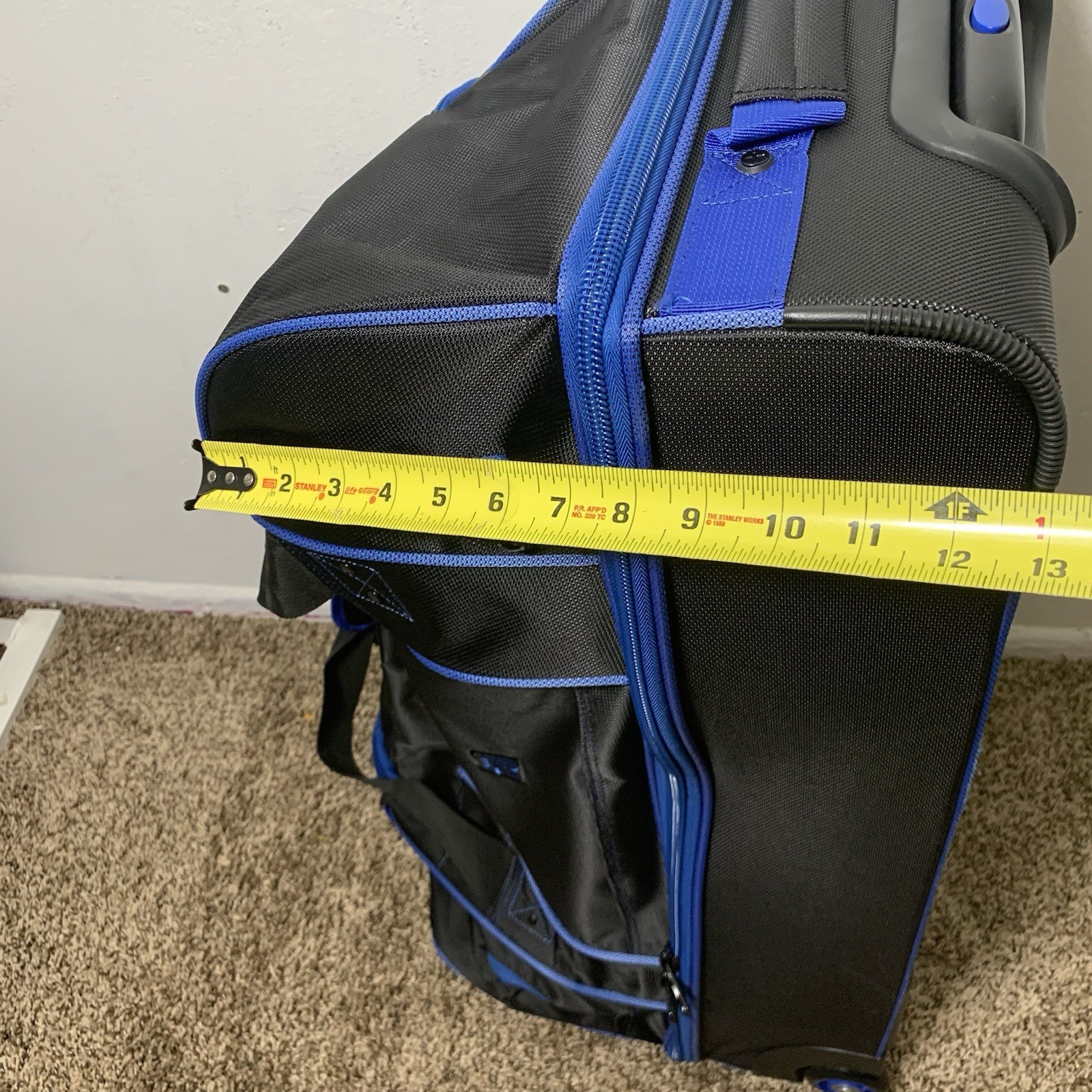 FŪL - Full Split Level Rolling Duffle Luggage Bag with Wheels - Black / Blue