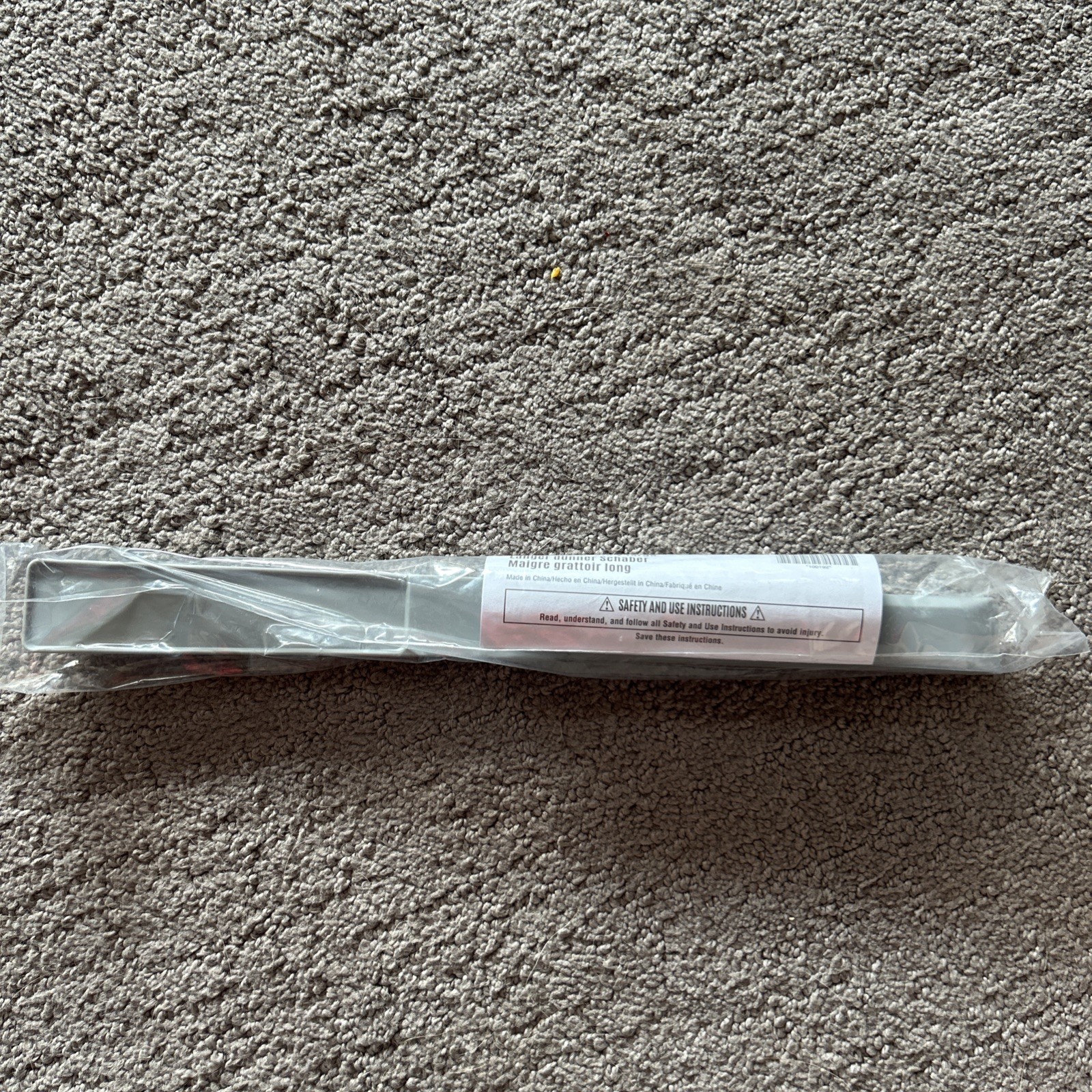 NWT #100192 Pampered Chef Long Skinny Scraper
