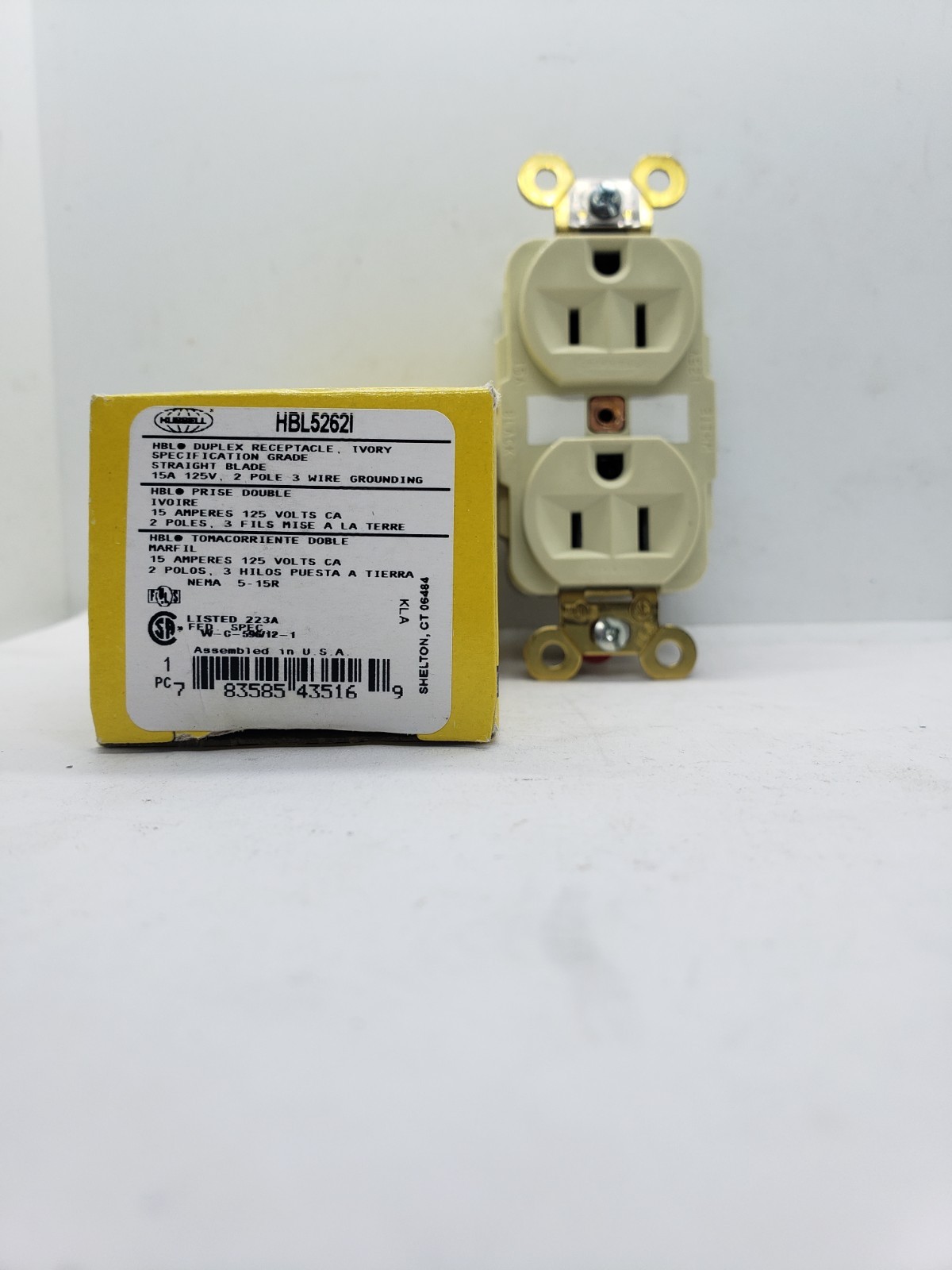 HUBBELL HBL5262I DUPLEX RECEPTACLE IVORY 15A 125V 2 POLE  3 WIRE NIB