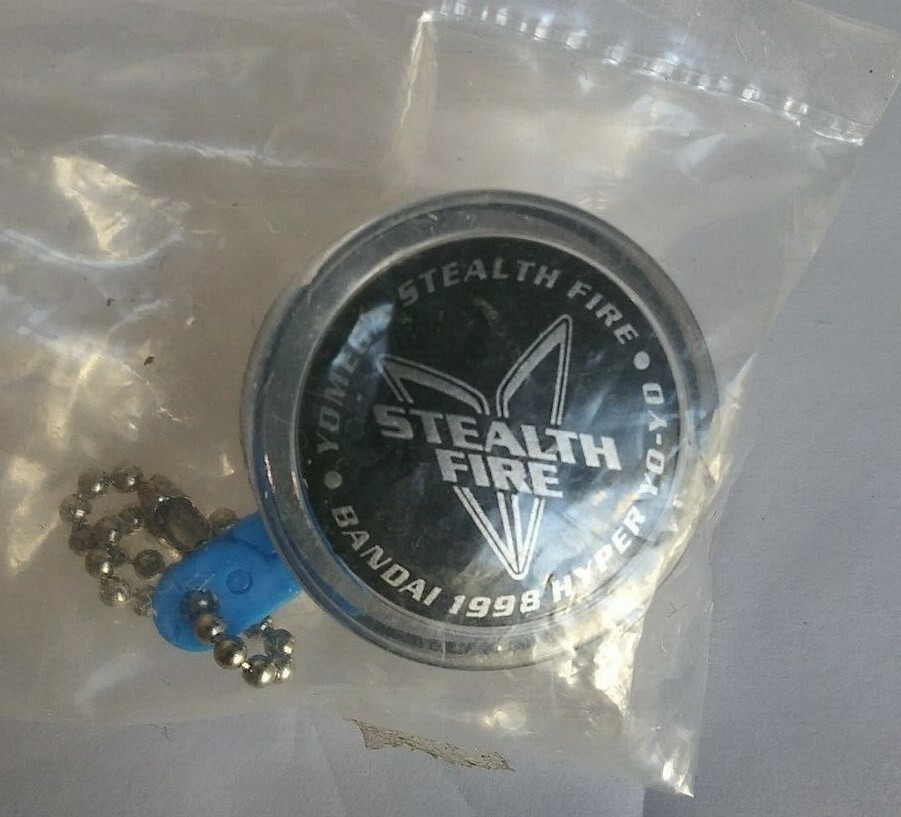 YOMEGA STEALTH FIRE, BANDAI 1998 HYPER YO-YO. NEW IN ORIGINAL PACKAGE/ KEY RING