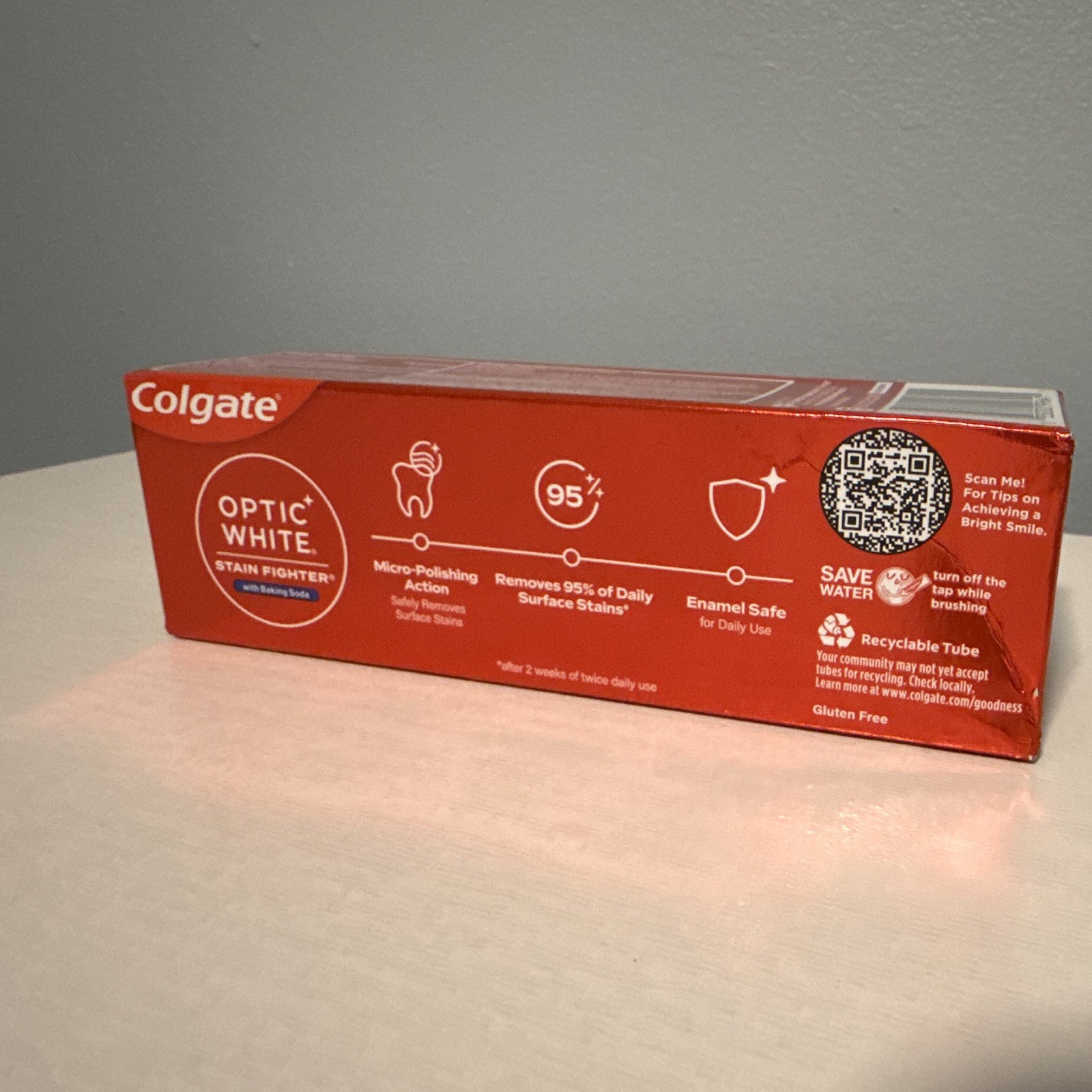 Colgate Optic White Stain Fighter Fluoride Toothpaste Clean Mint 4.2 oz