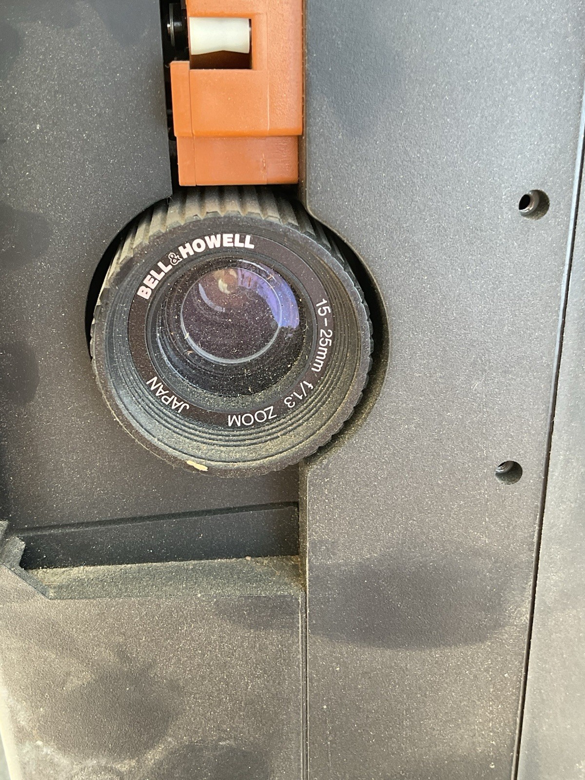 BELL & HOWELL 33SR COMPACT SUPER 8 PROJECTOR Powers On