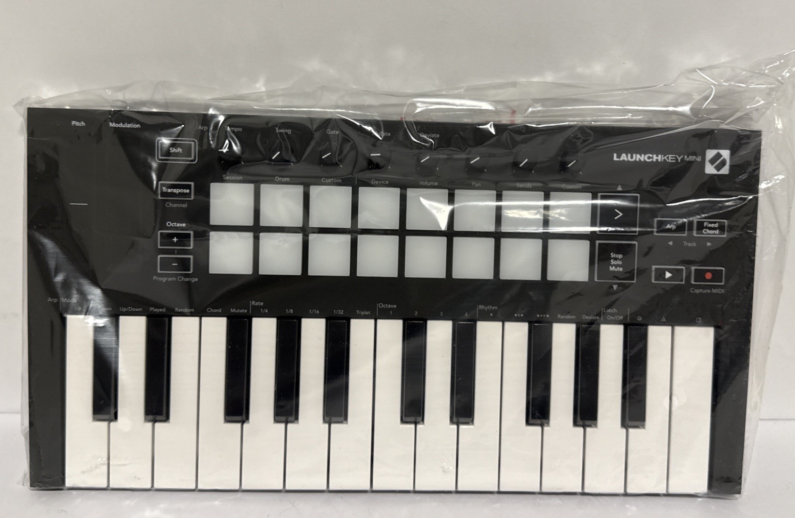 Novation Launchkey Mini Mk3 25 Mini-key Midi Keyboard Controller/Read