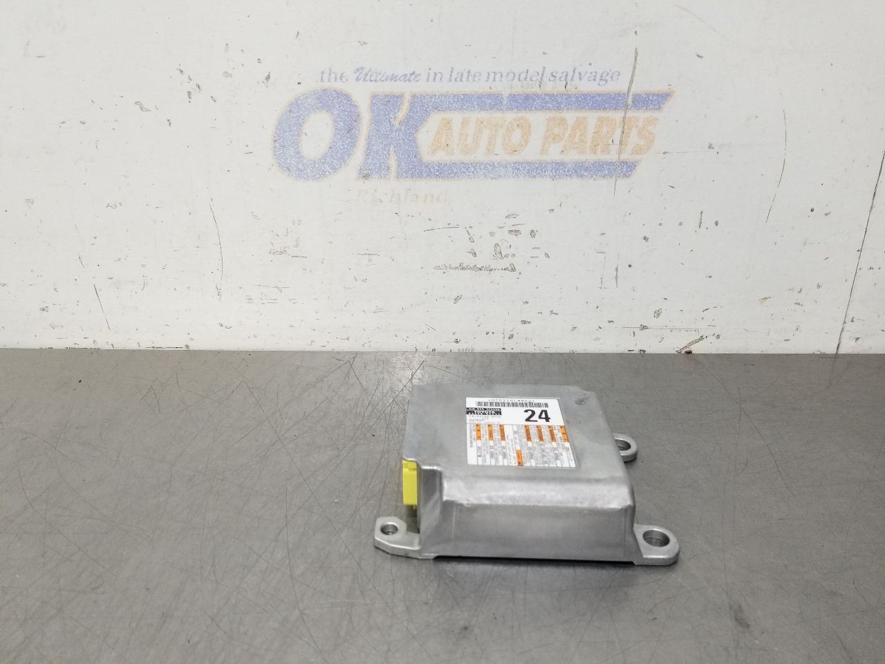 19 2019 TOYOTA CAMRY XLE SRS CONTROL MODULE 8917006641