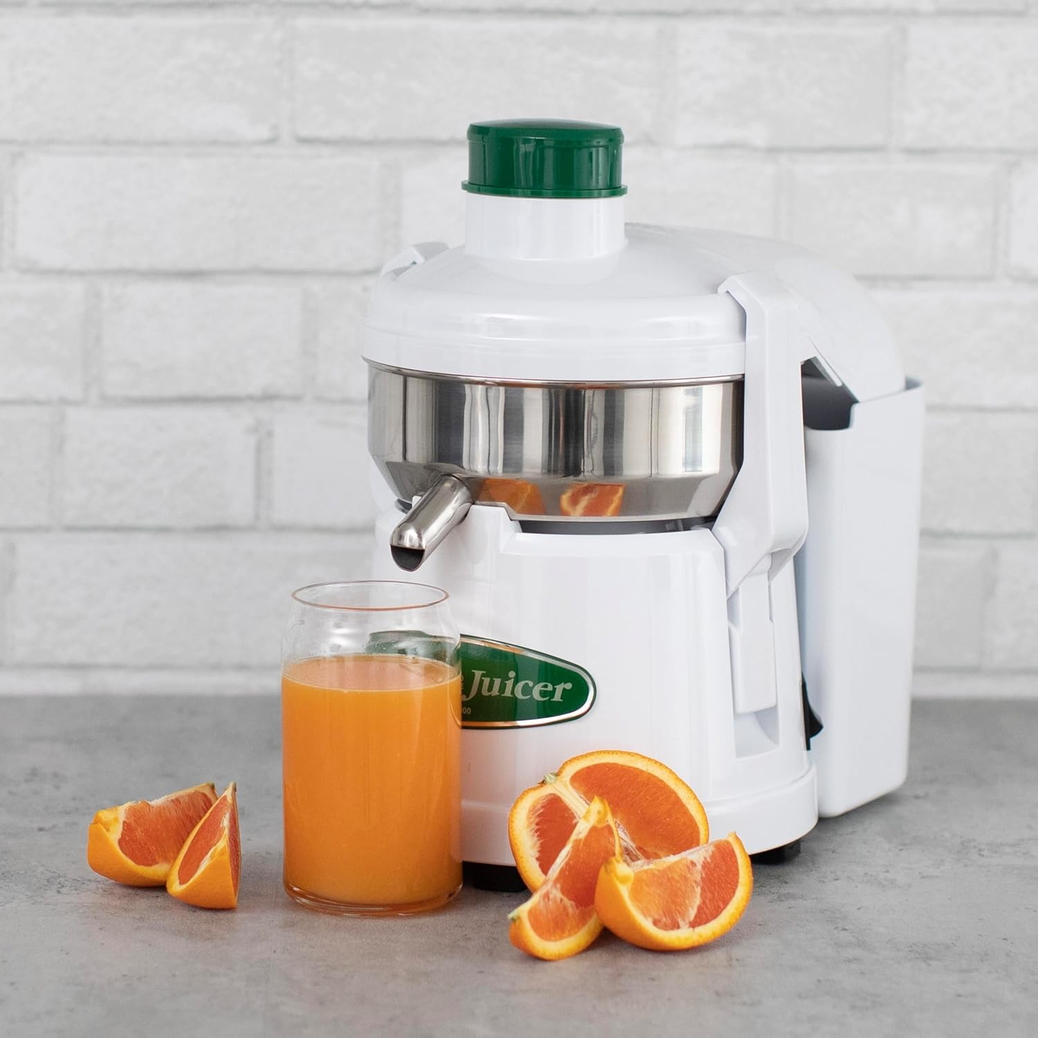 Centaur C4000 Electric Centrifugal Pulp Ejector Juicer- White