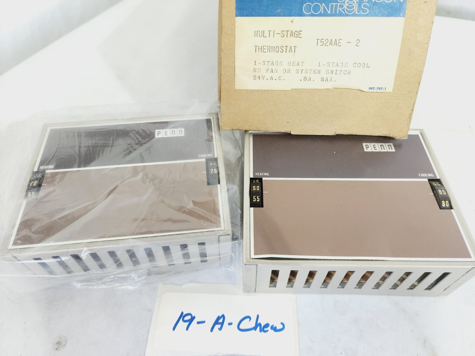 Lot of 2- Johnson Controls T52AAE-2 Multi-Stage Thermostat Heat- Cool