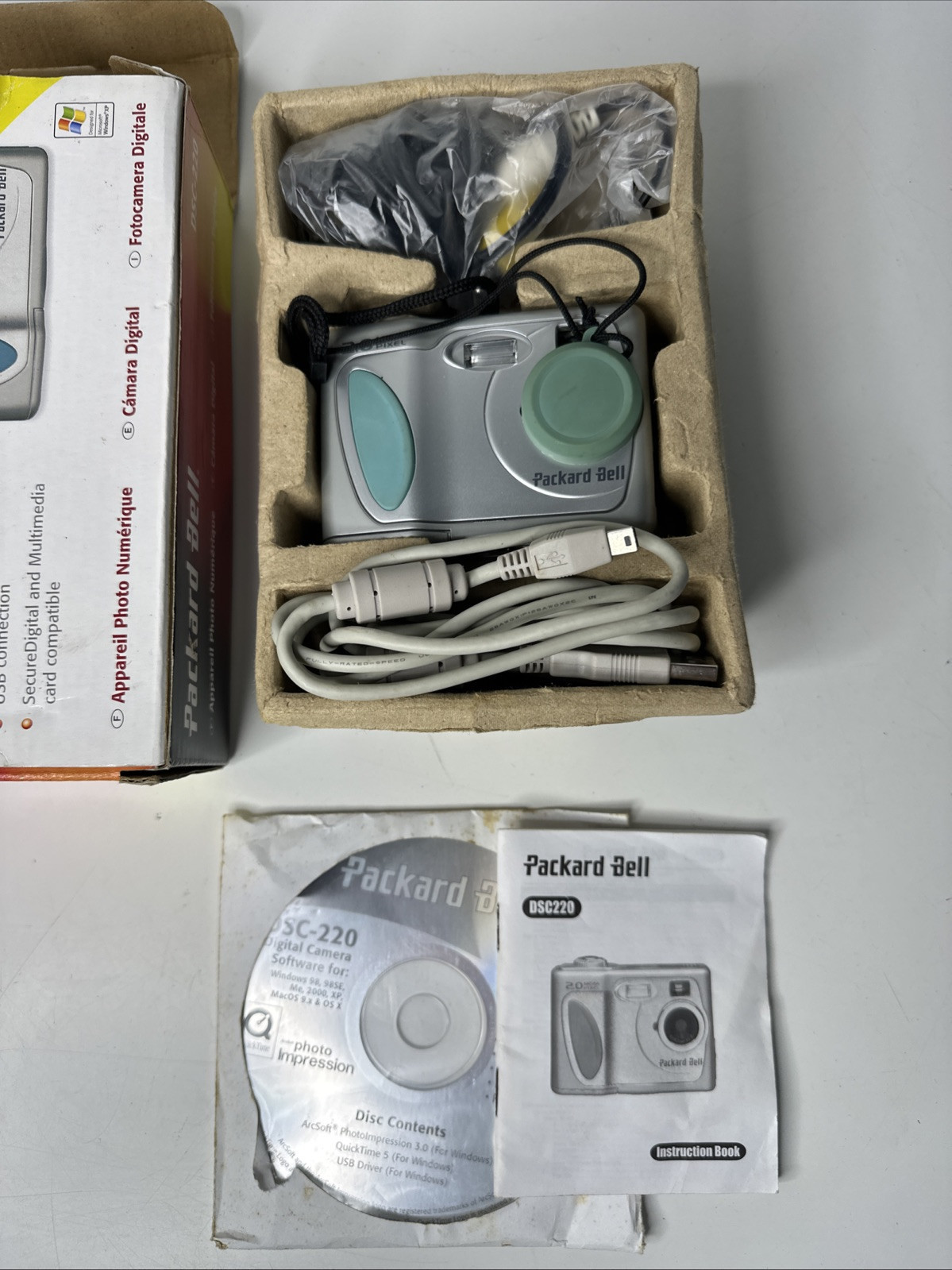 Packard Bell DSC-220 2.0MP Compact Digital Camera