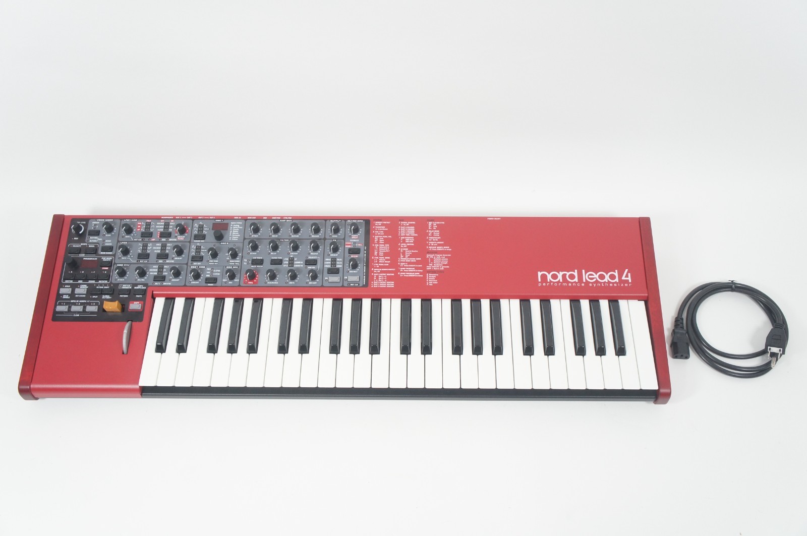 Clavia Nord Lead 4 Analog Modeling Synthesizer 100-240V MINT