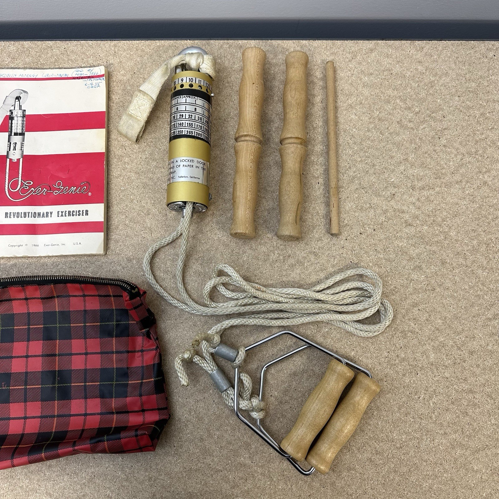 Vtg Exer-Genie Revolutionary Exerciser System W/ Carry Pouch Instructions