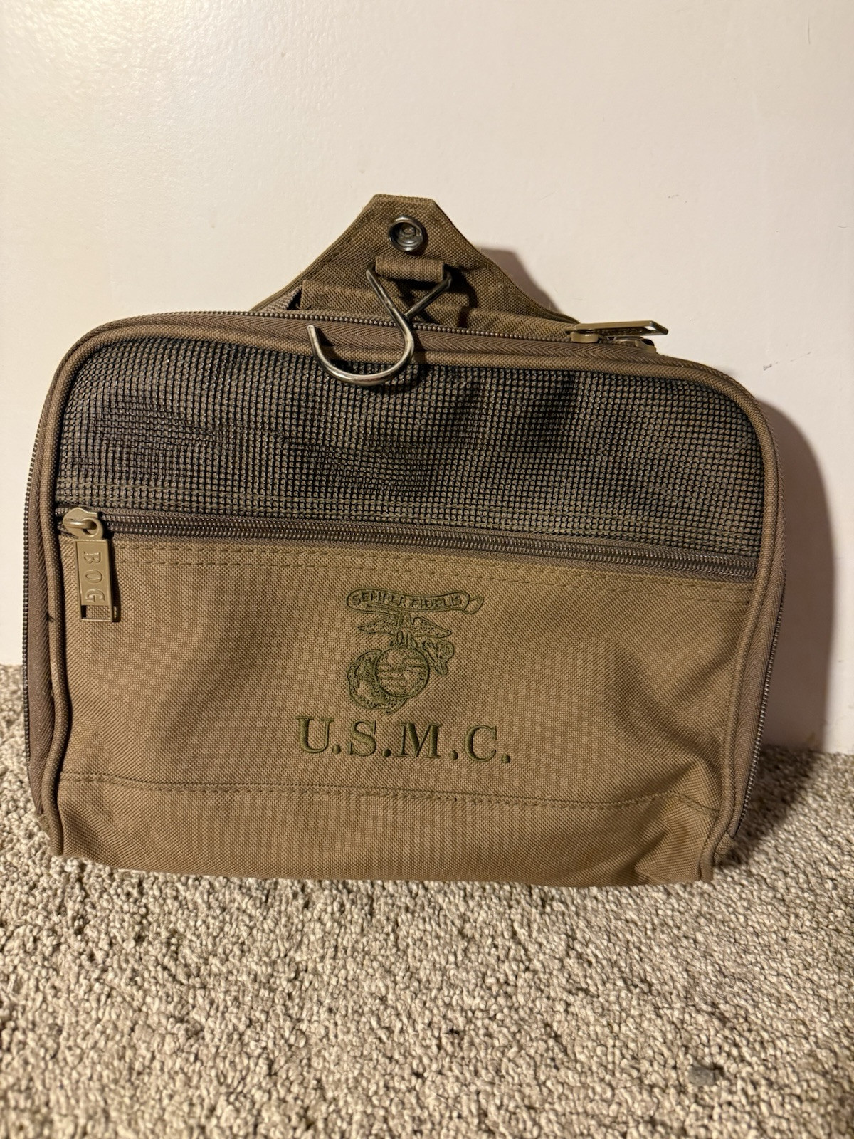 Military U.S.M.C. Travel Bag/Hygiene Bag **Read & See Pictures**