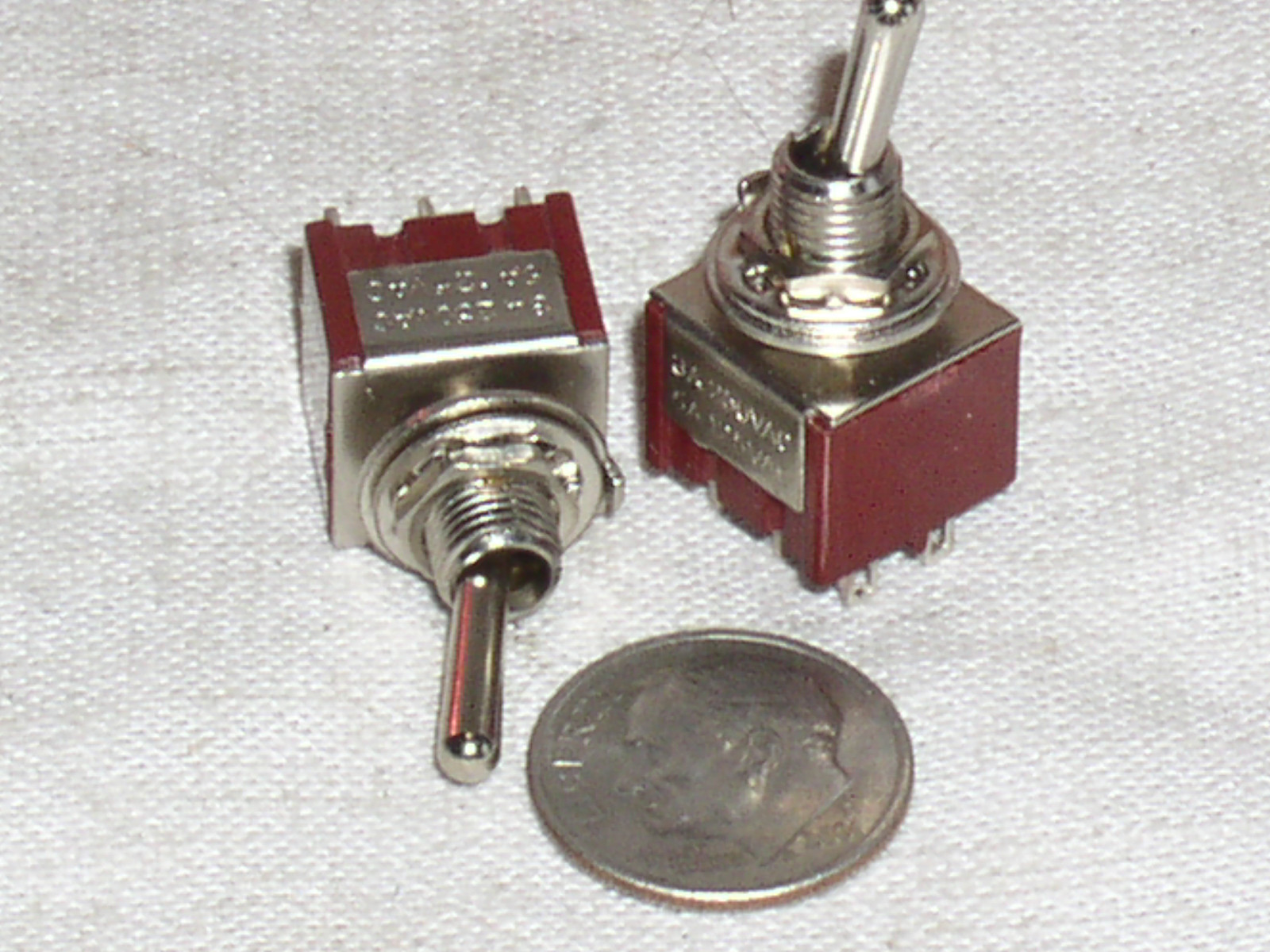 2 NEW AC DC 2 POLE MINI DPDT SPRING TOGGLE ON-MOMENTARY SWITCH 5 A AMP 6A ON-MOM