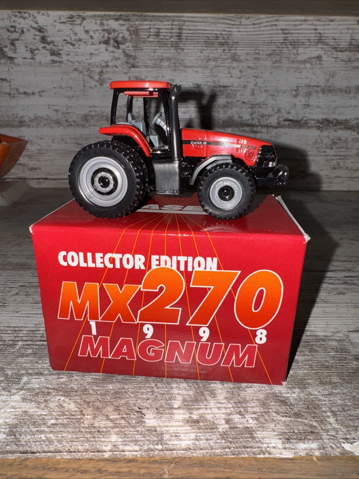 Case IH MX270 Magnum Tractor 1998 Farm Show Edition Farm Tractor Ertl Die-Cast