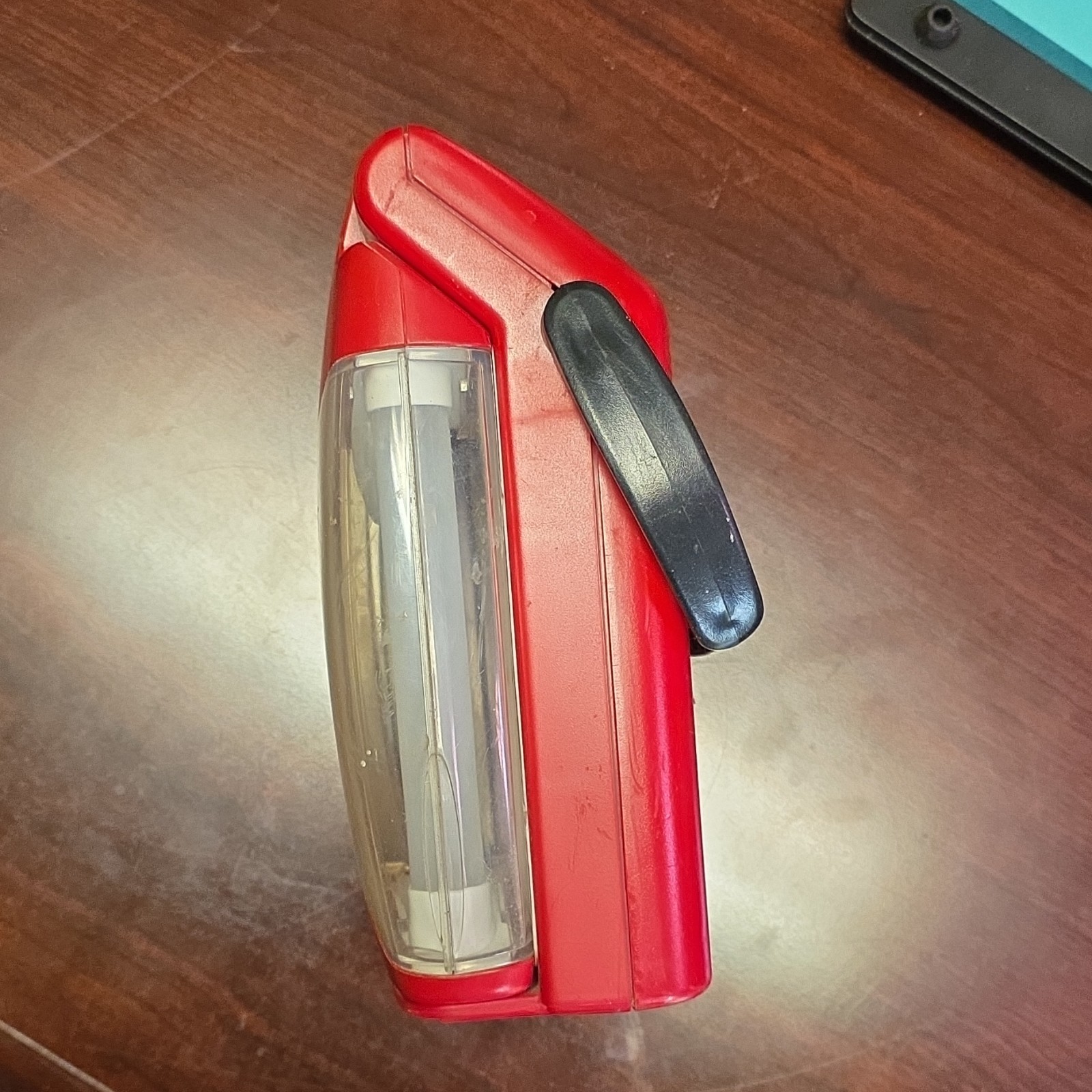 Energizer LED Night Light Battery Powered Cordless Portable, Red