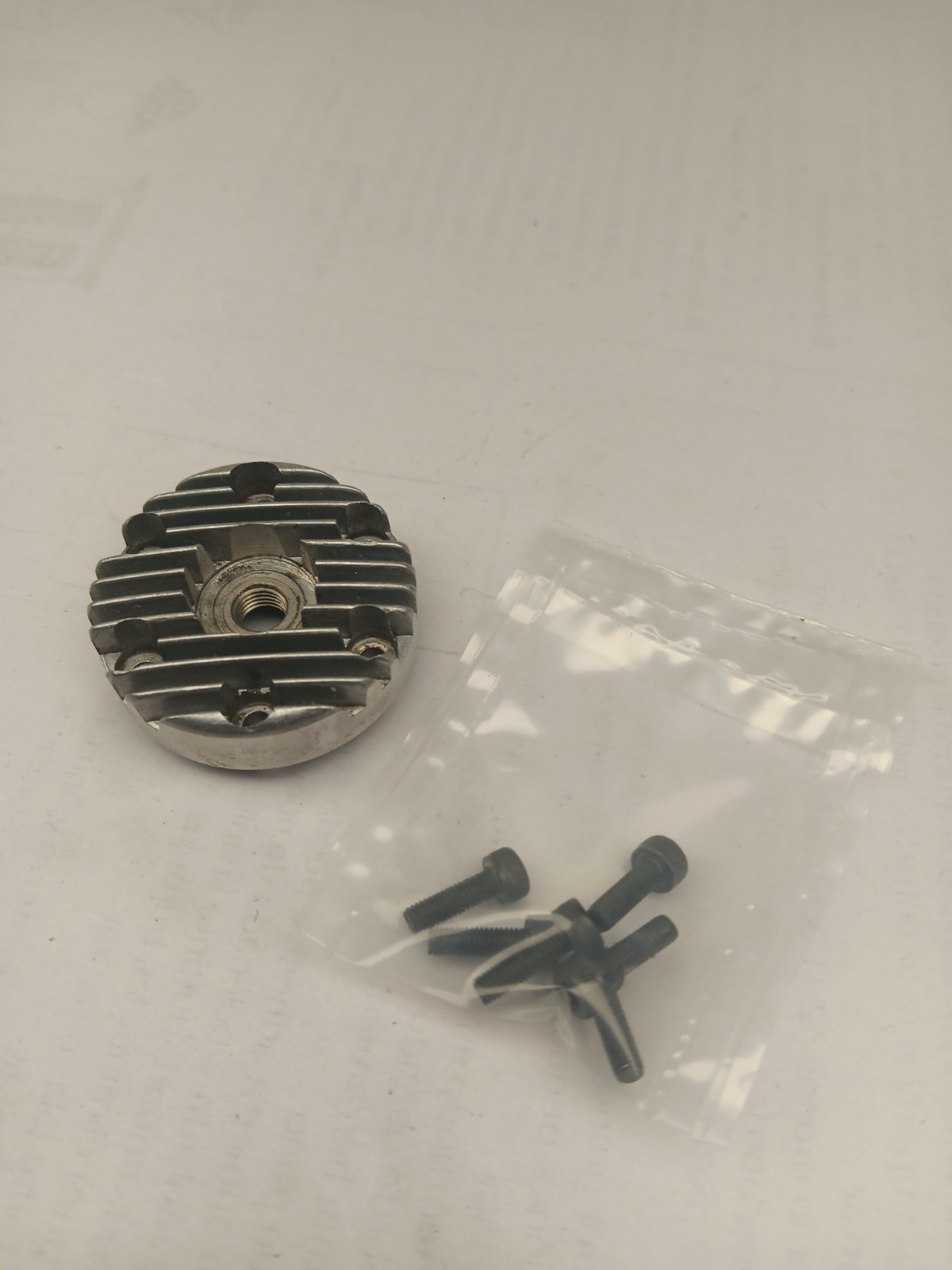 OS MAX FP 40 RC Engine Cylinder Head & mounting Screws