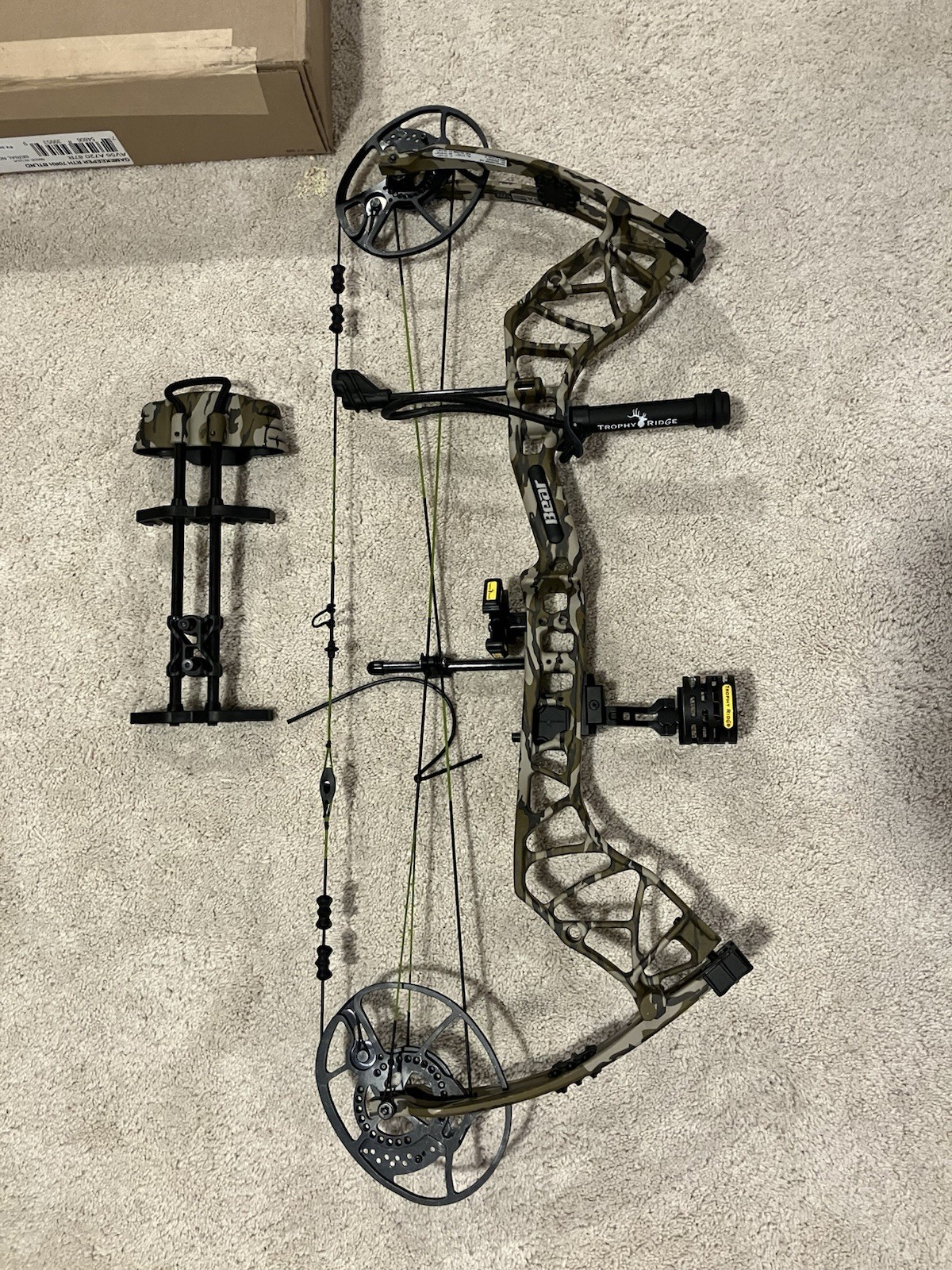 BEAR ARCHERY GAMEKEEPER RTH COMPOUND BOW 55-70lb DRAW