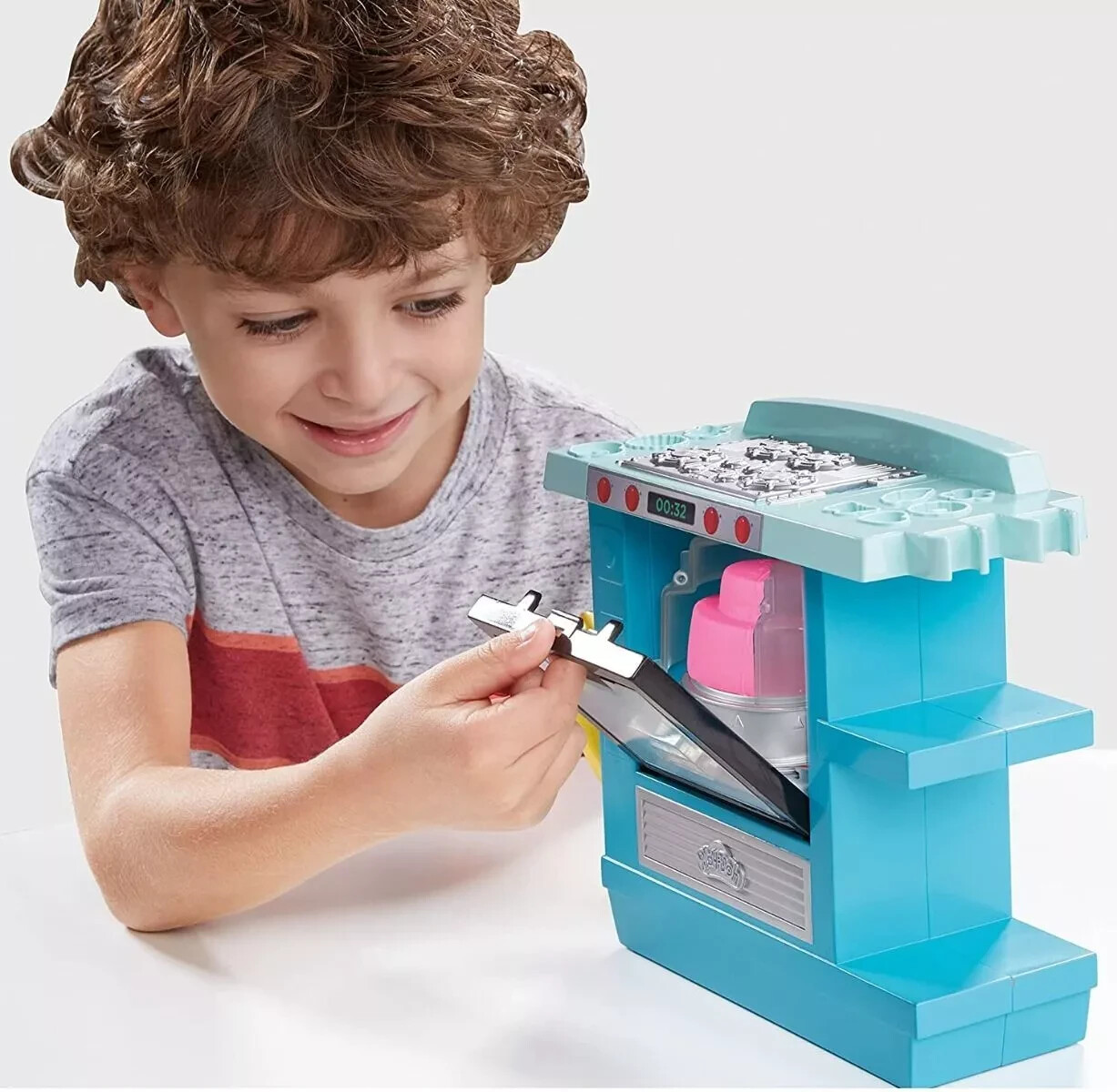 Play-Doh Kitchen Creations Rising Cake Oven Playset