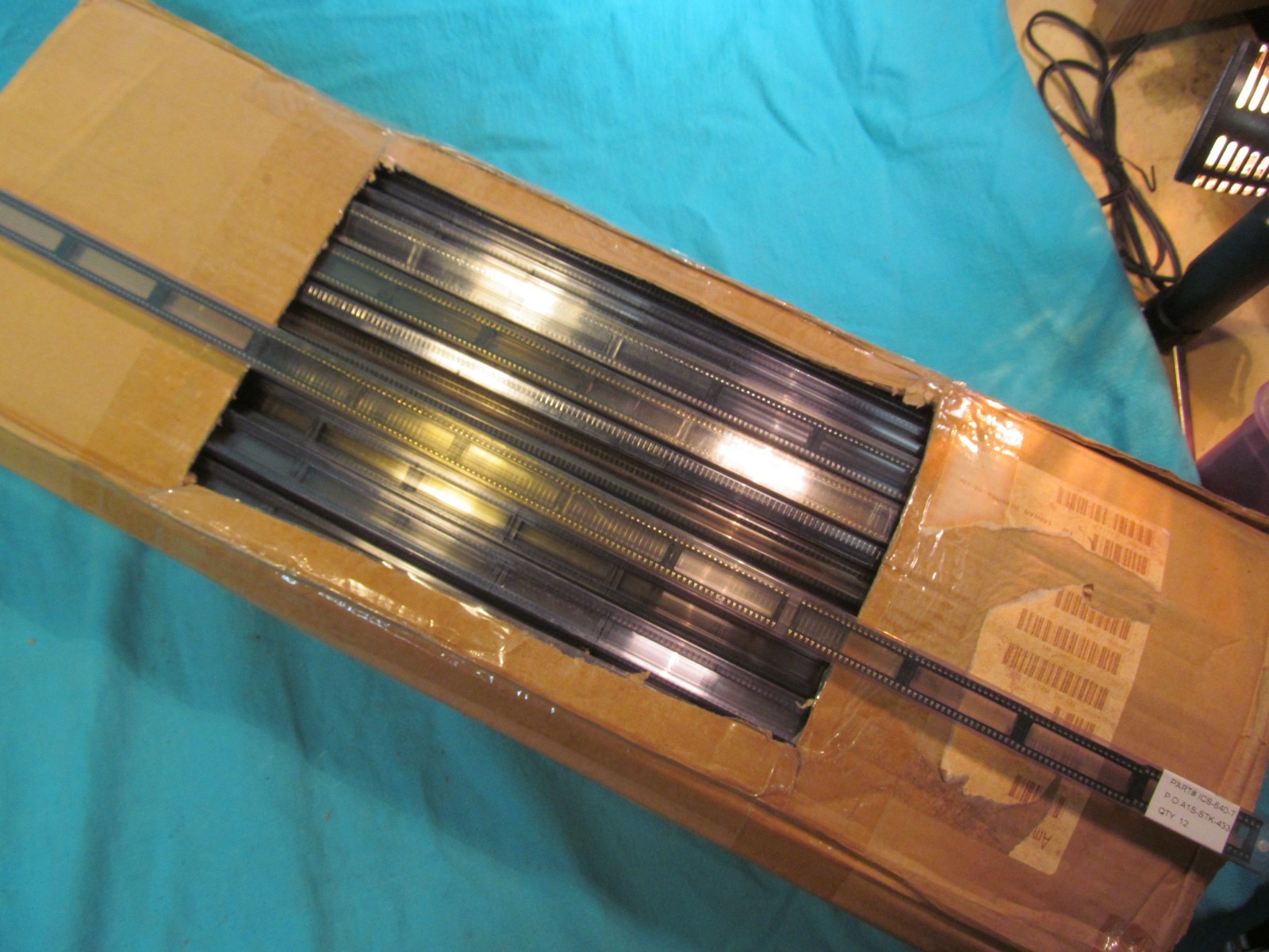 LOT OF 1200 40 PIN DIL IC SOCKETS