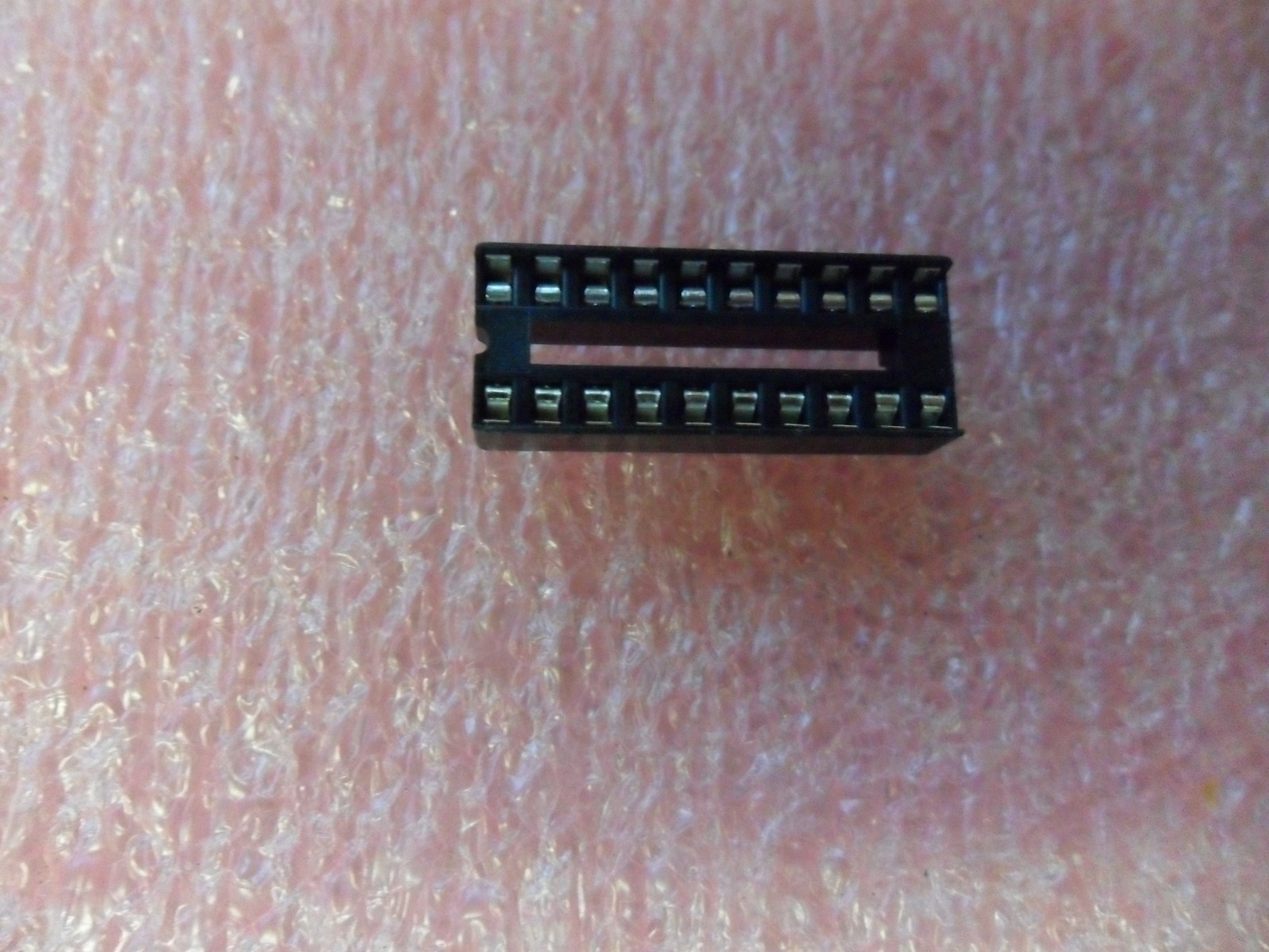 20-PIN DIP IC SOCKET ICS SERIES ICS-320-T 7.62mm ROW SPACING (LOT OF 24)
