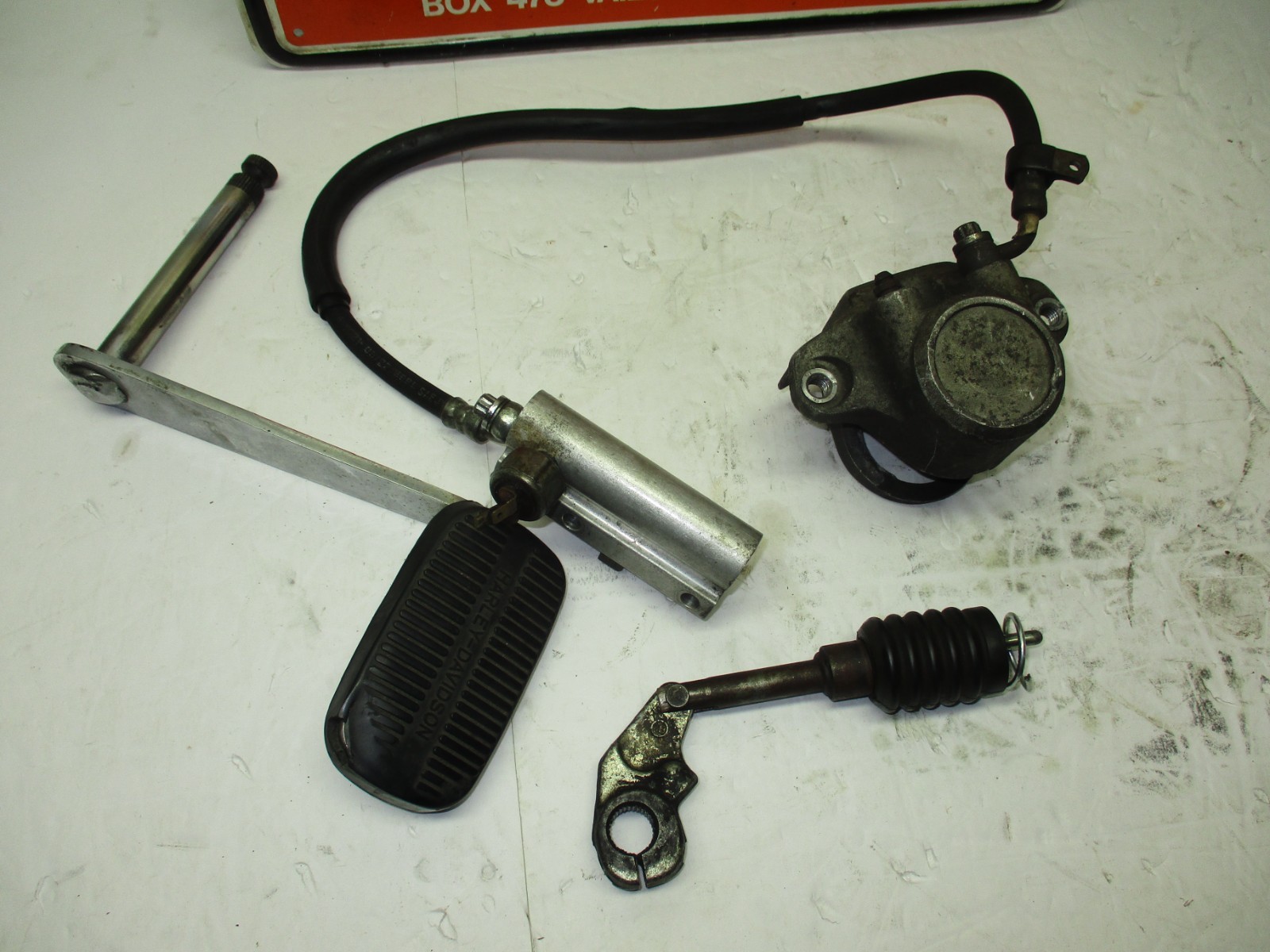 GENUINE 1986 HARLEY DAVIDSON EVO ELECTRA GLIDE REAR BRAKE SET CALIPER MASTER CYL