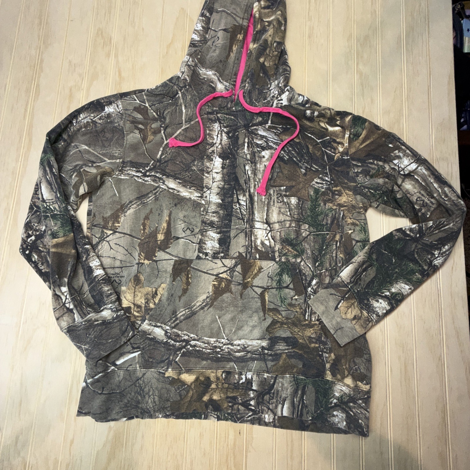 Realtree Camo hooded sweatshirt Hot Pink Hood Liner Womens size Large (12-14)