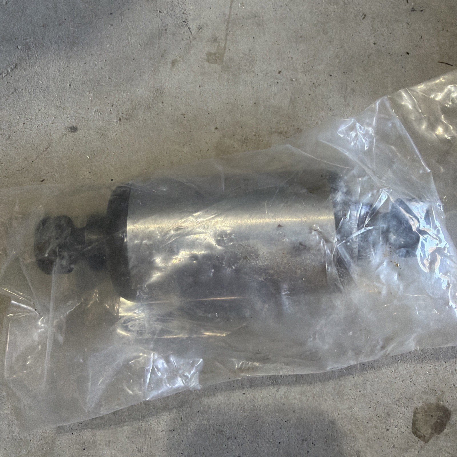 mack 25174952 Leaf Spring Insulator Bushing