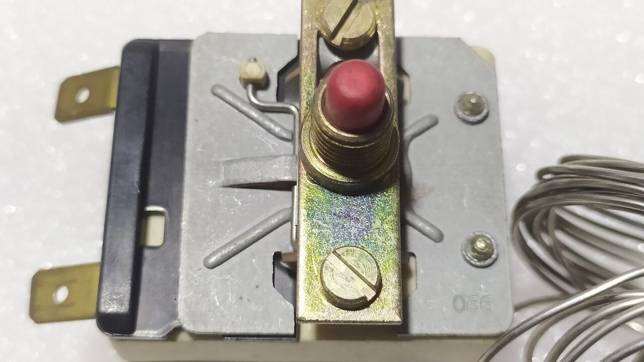 E.G.O 55.13535.010 THERMOSTAT