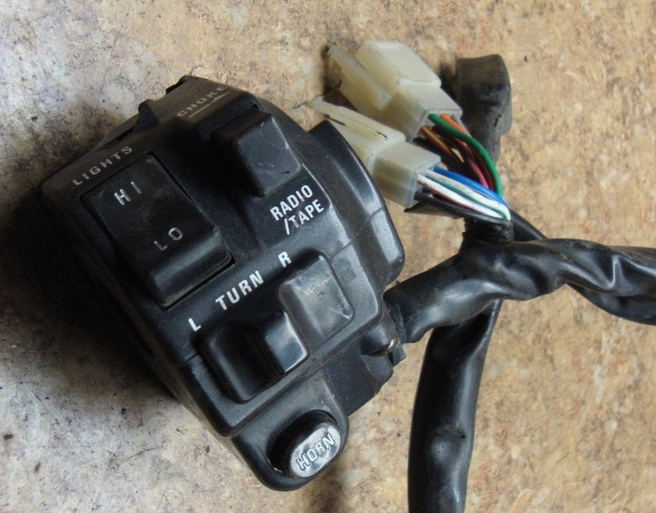 2002 Kawasaki Voyager ZG1200 ZG 1200 B XII Left Switches Control Horn Turn Light