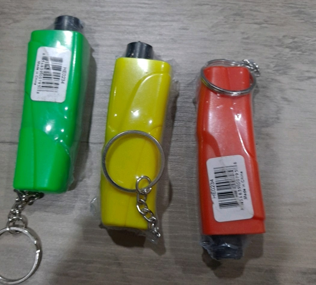 3 pieces Car Emergency Window Glass Breaker Seatbelt Cutter Keychain