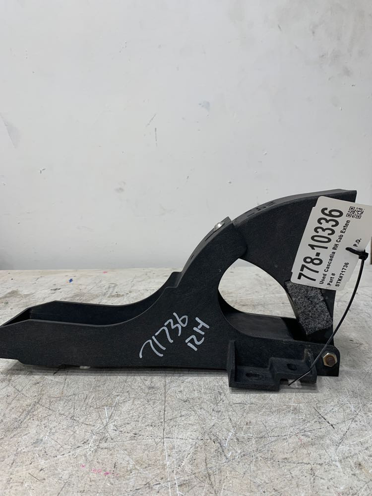 2012 Freightliner Cascadia Cab Extension Bracket 2267509000 (778-10336)