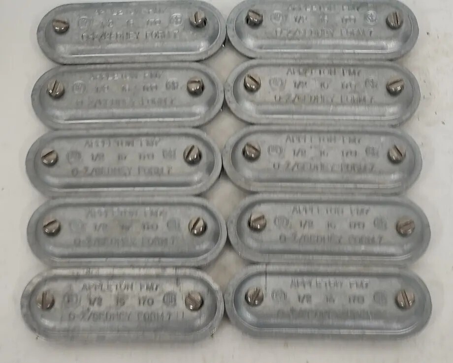 Lot of 10 Appleton 170 FM7 1/2" Conduit Body Cover (4777)