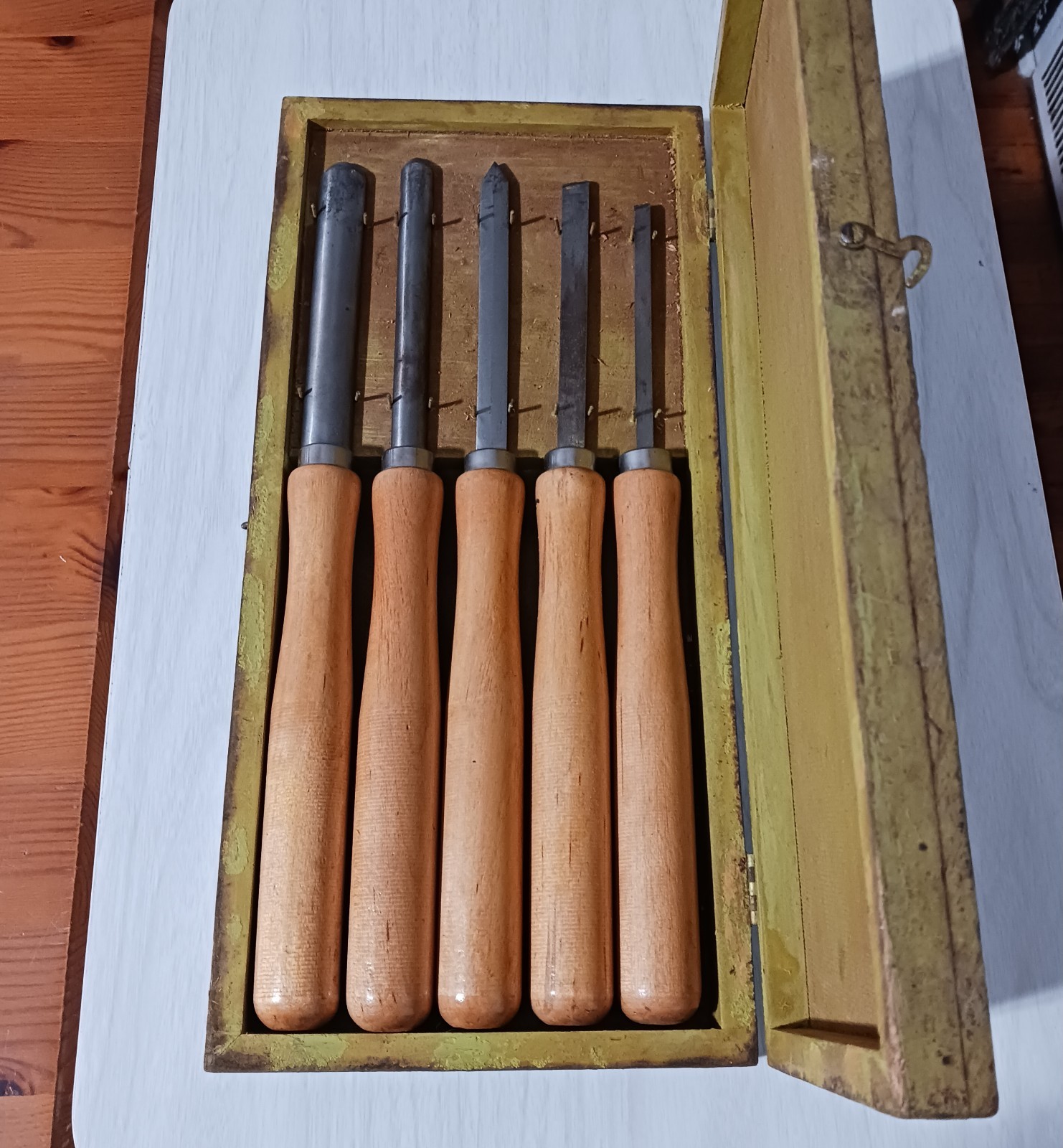 Vintage Set Of 5 Wood Handle Wood Turning  Tools With Case