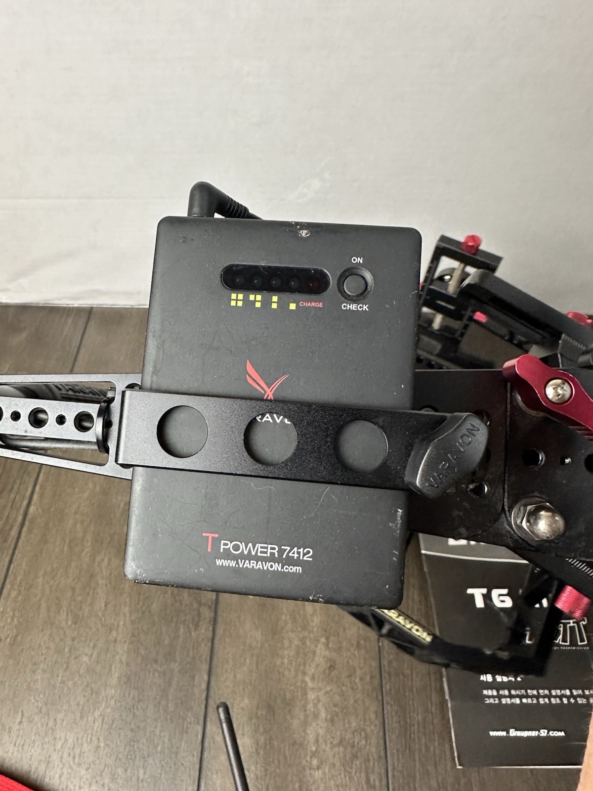 Varavon Birdycam 2 Motorized Stabilizer Gimbal with Graupner MZ-12 controller