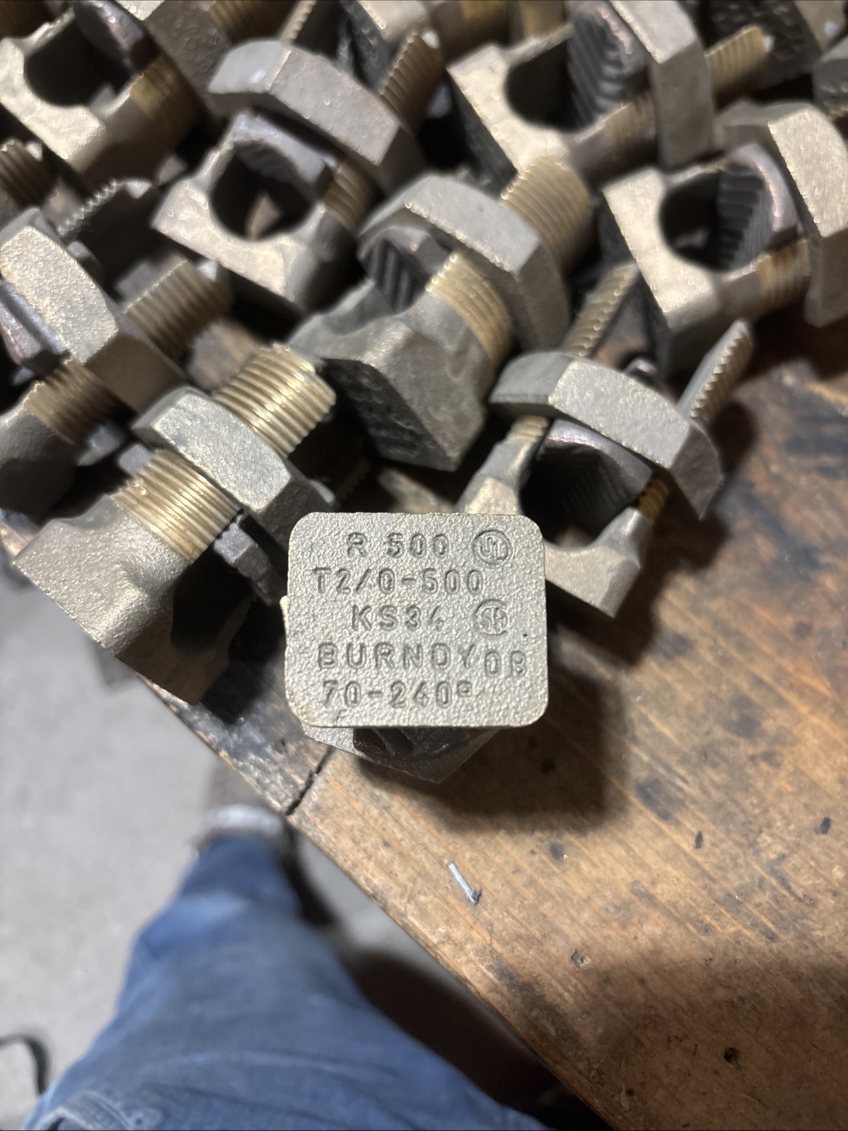BURNDY R 500 T2/0-500 KS34 DB 70-240 SPLIT BOLT