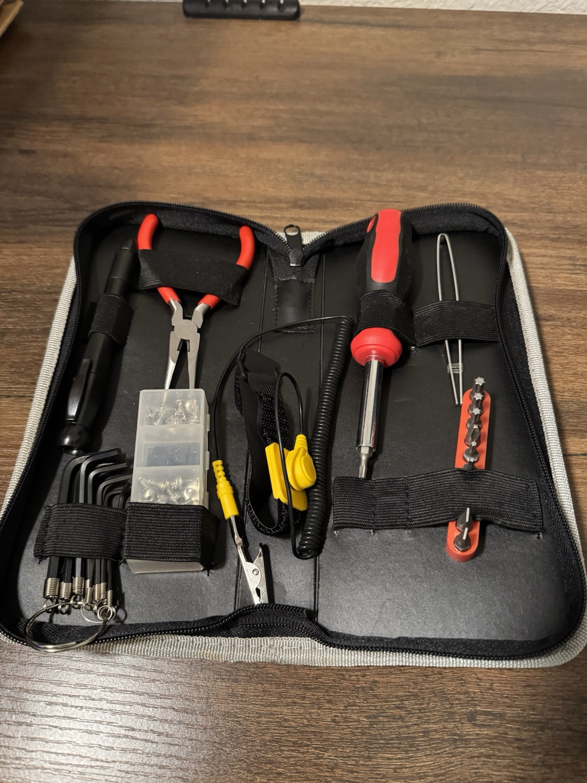 Insignia Electronics Repair Tool Kit with Case