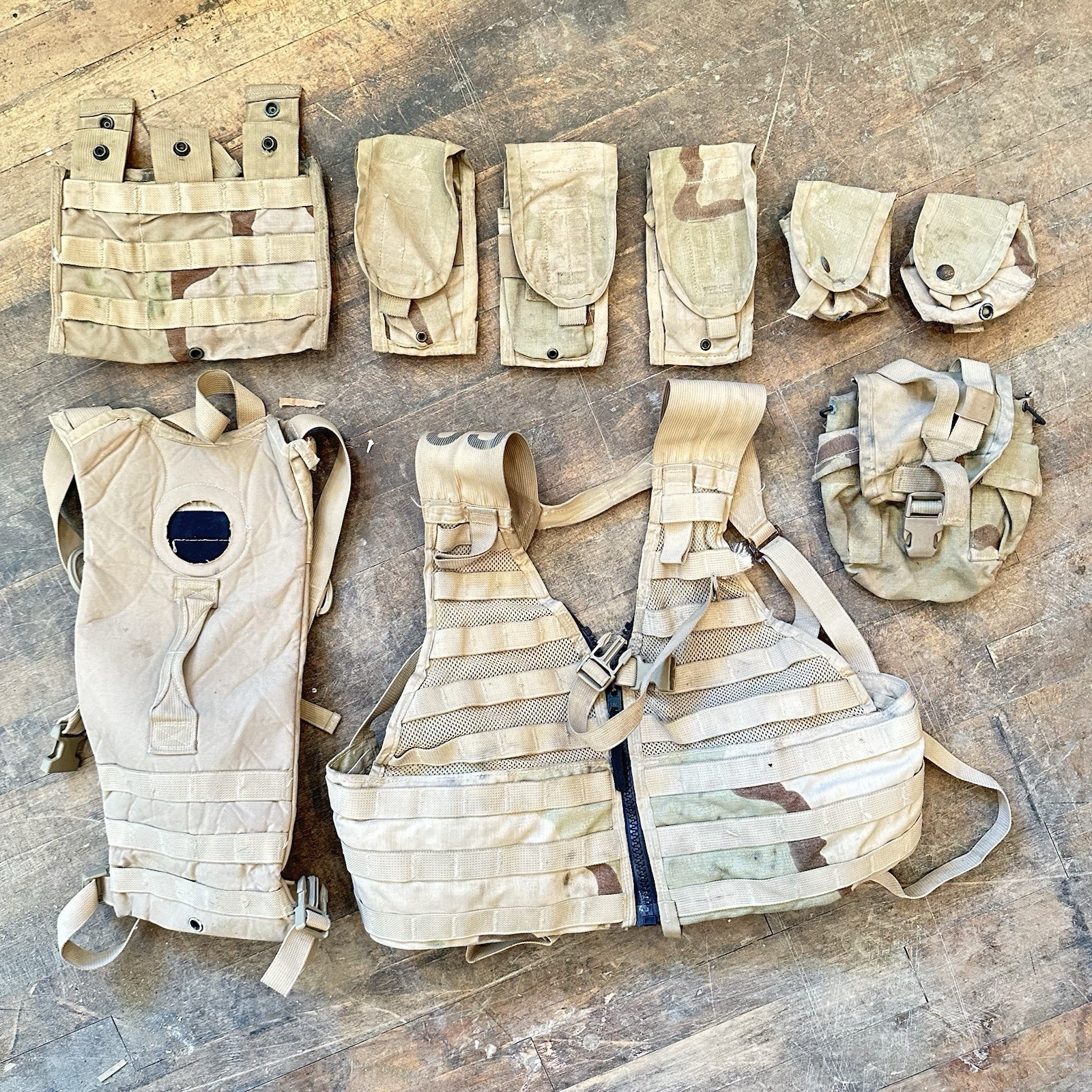 Lot US Military Army MOLLE II DCU Desert Tan Camo Pouches FLC USGI Some Damage