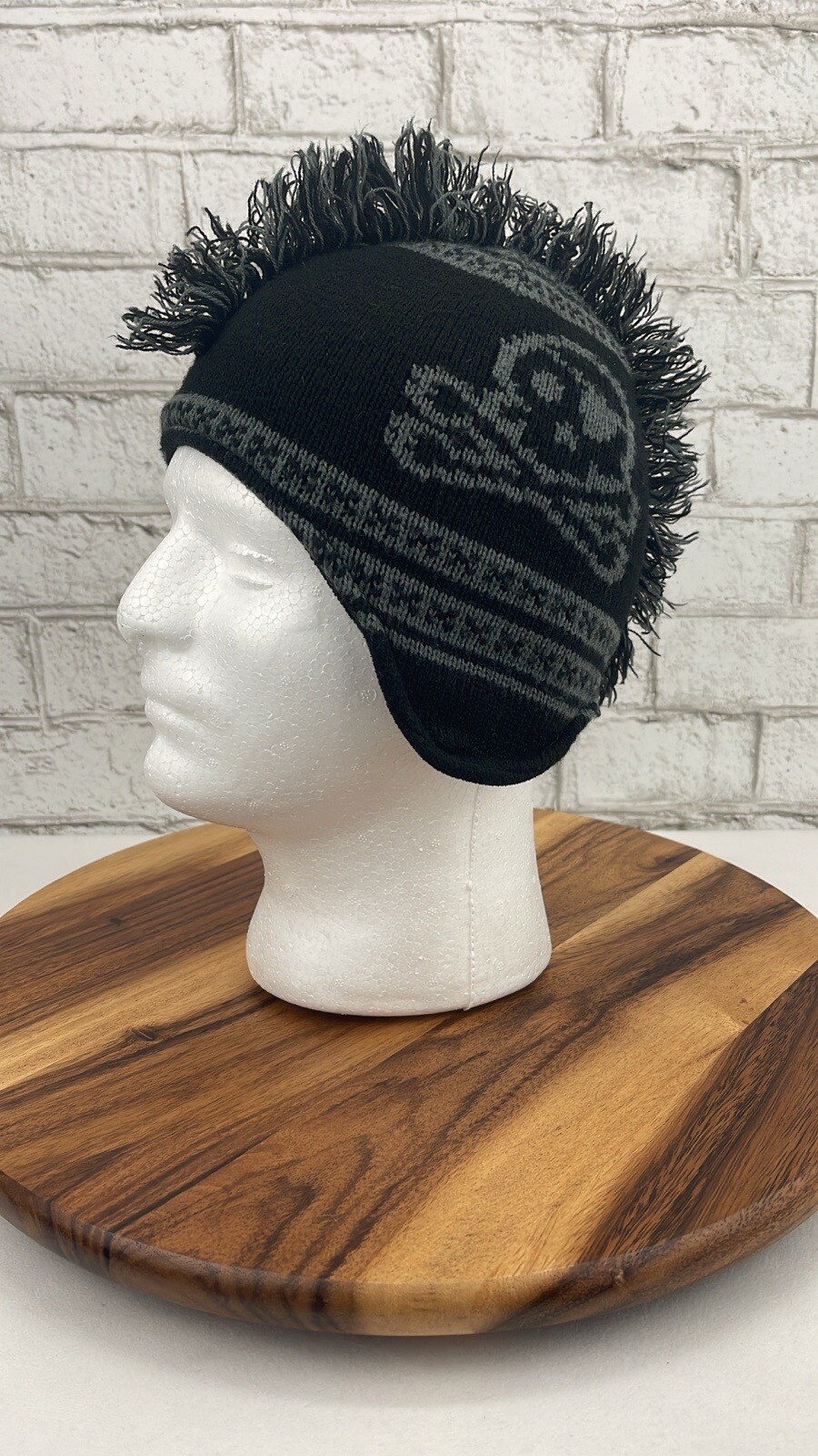 The Children's Place Toddler Mohawk Skull Black Winter Hat Fleece Lining Knit