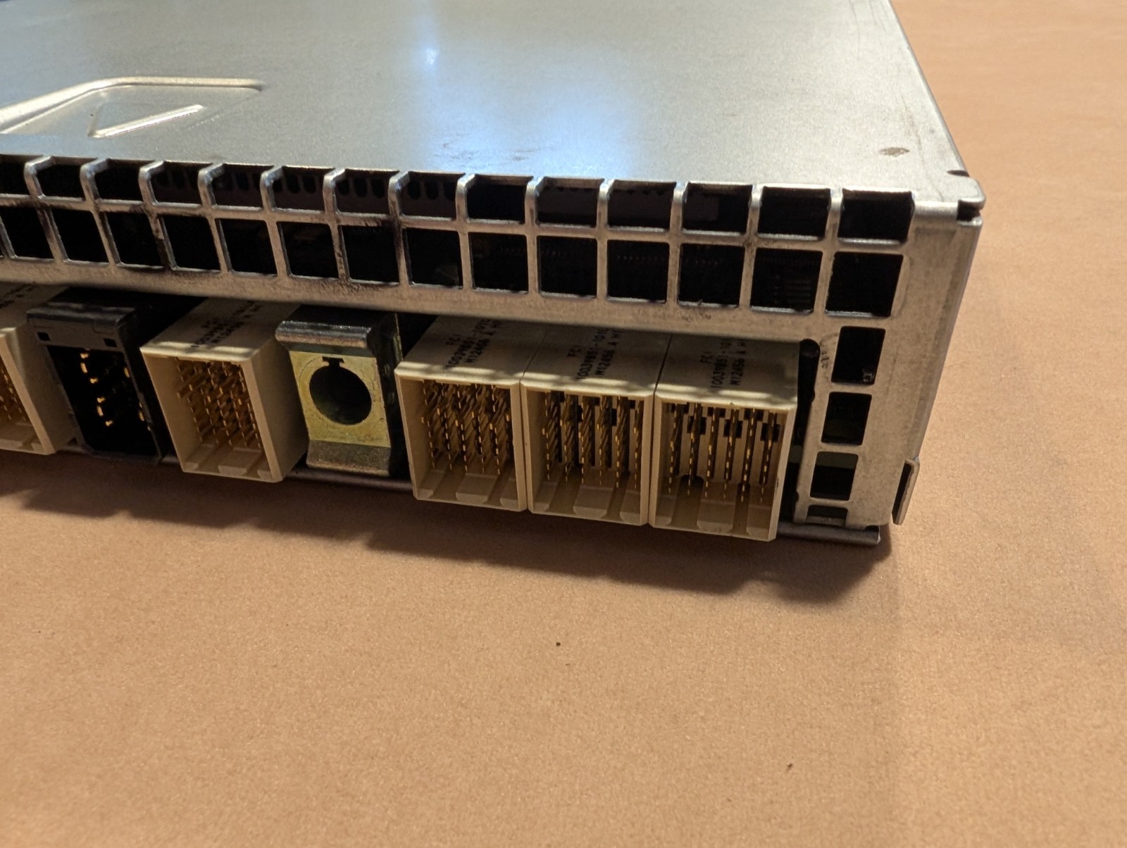 DELL POWERVAULT MD32 E02M ISCSI SAS 0770D8 4PORT RAID CONTROLLER MODULE T