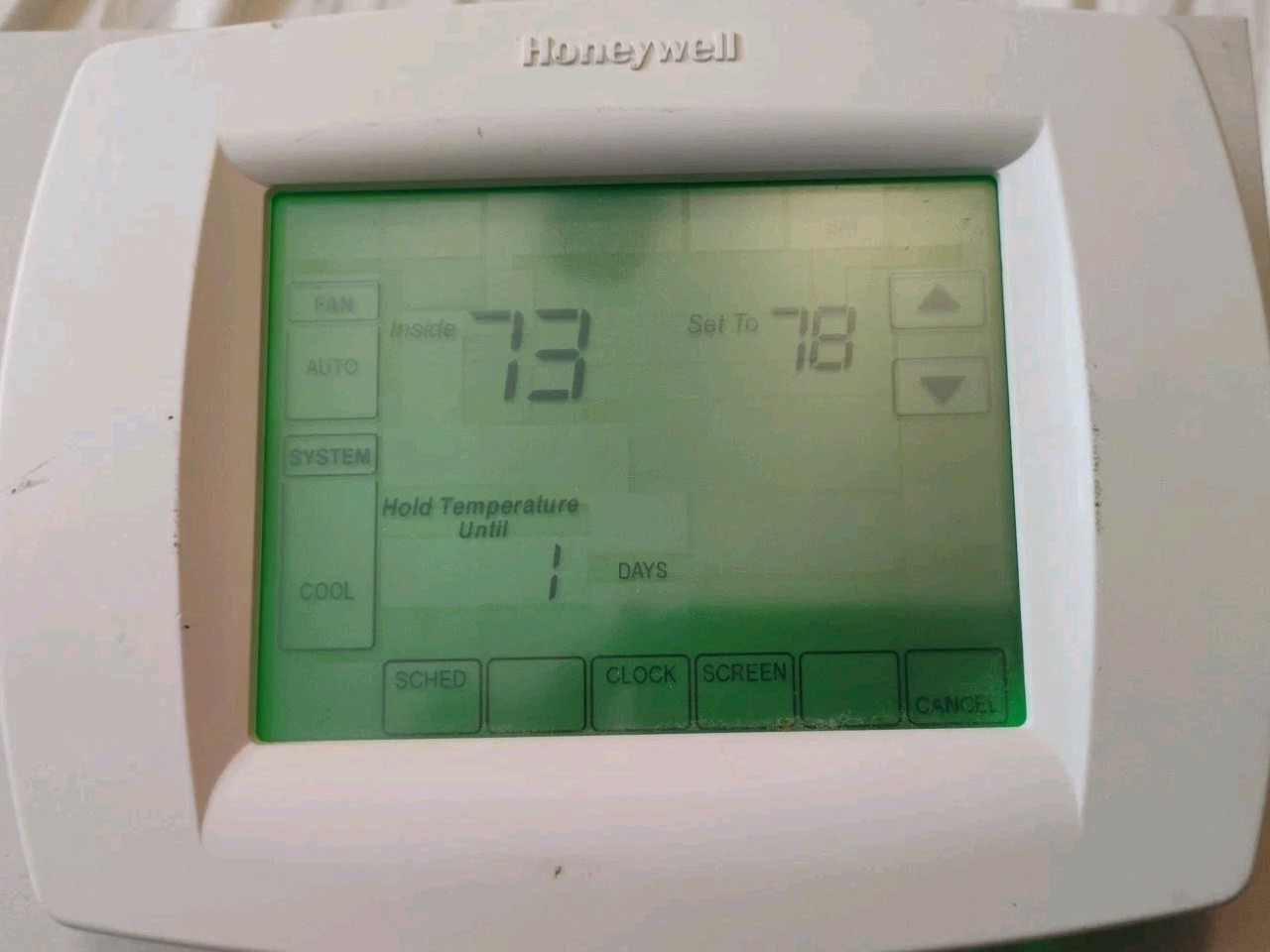 Honeywell TH8110U1003 VisionPro 8000 Touchscreen 7-Day Programmable Thermostat