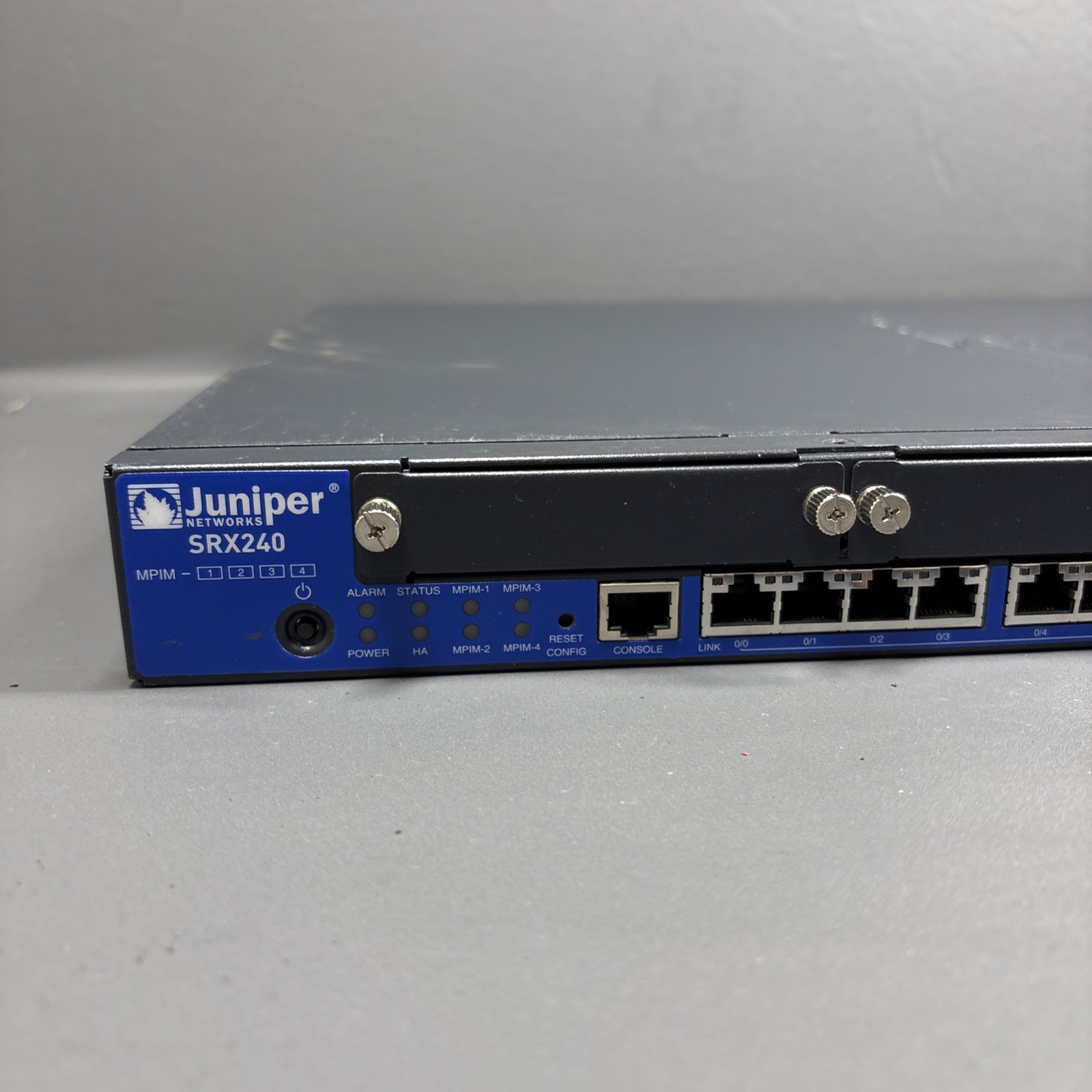 Juniper SRX240 Services Gateway Firewall Router VPN Appliance Untested
