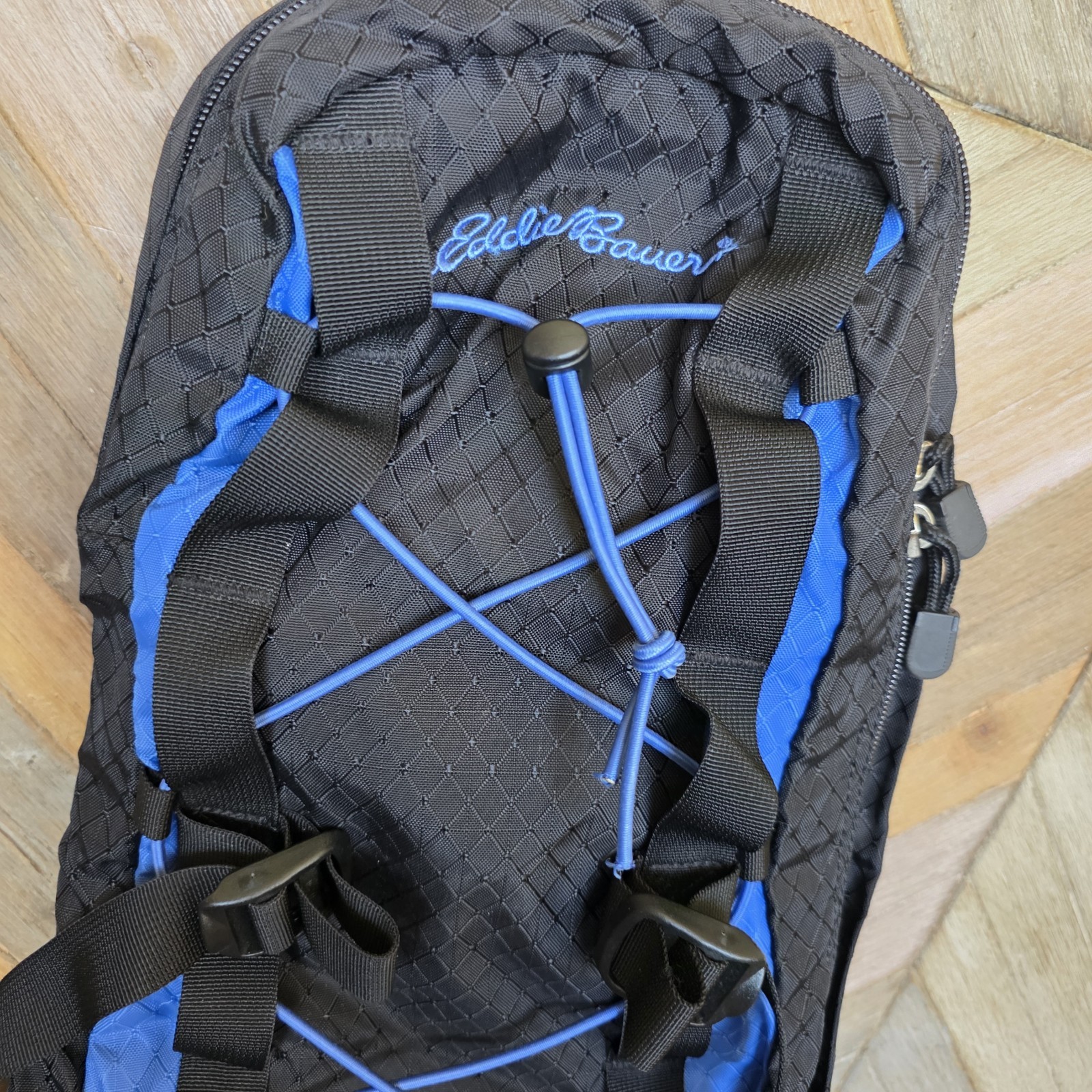 Eddie Bauer Hydration Backpack Pack Adjustable Hiking Outdoors Blue & Black