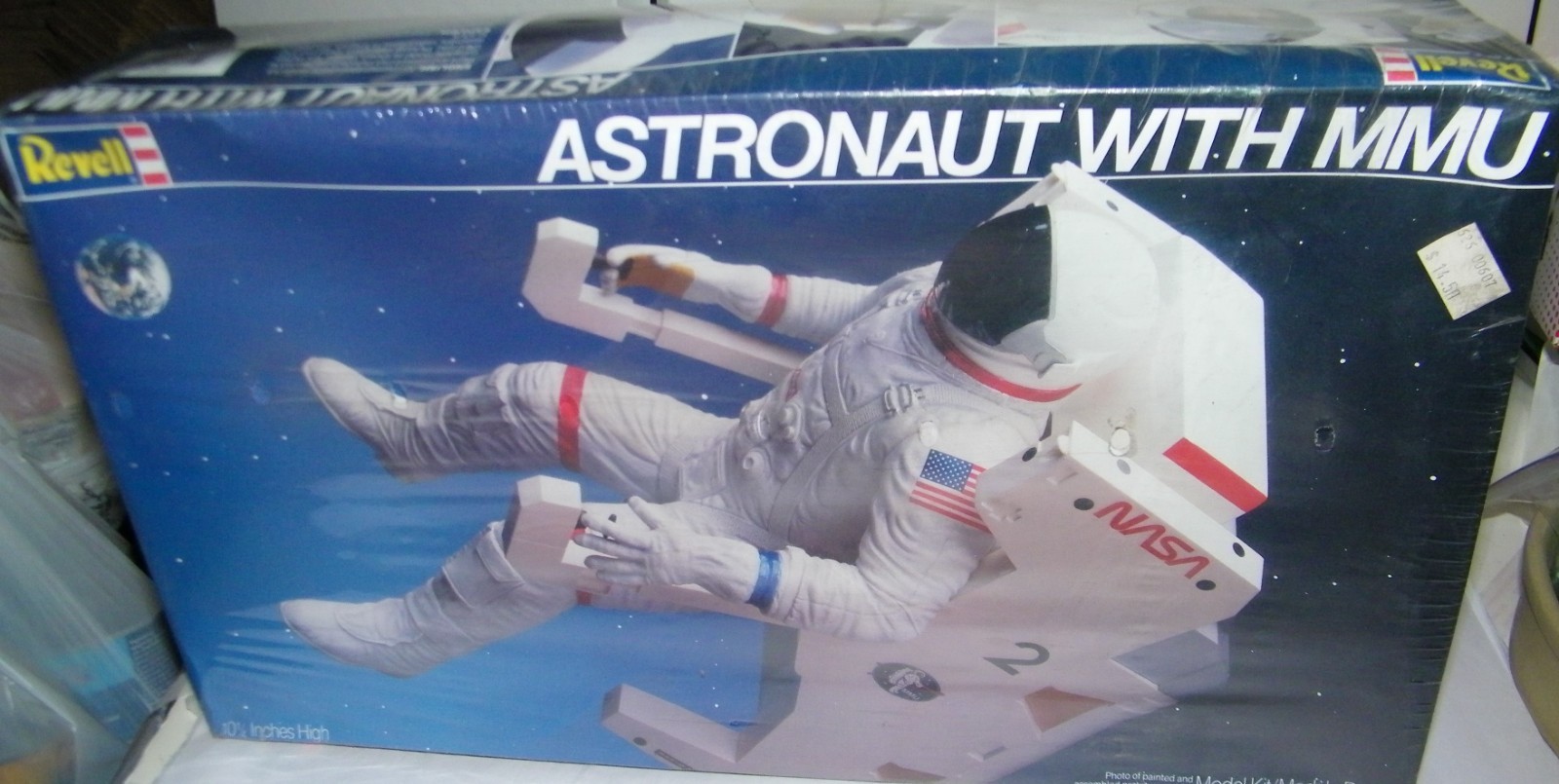 VTG 1984 Revell NASA Astronaut with NASA MMU 10 1/4" high Scale Model Kit 4731