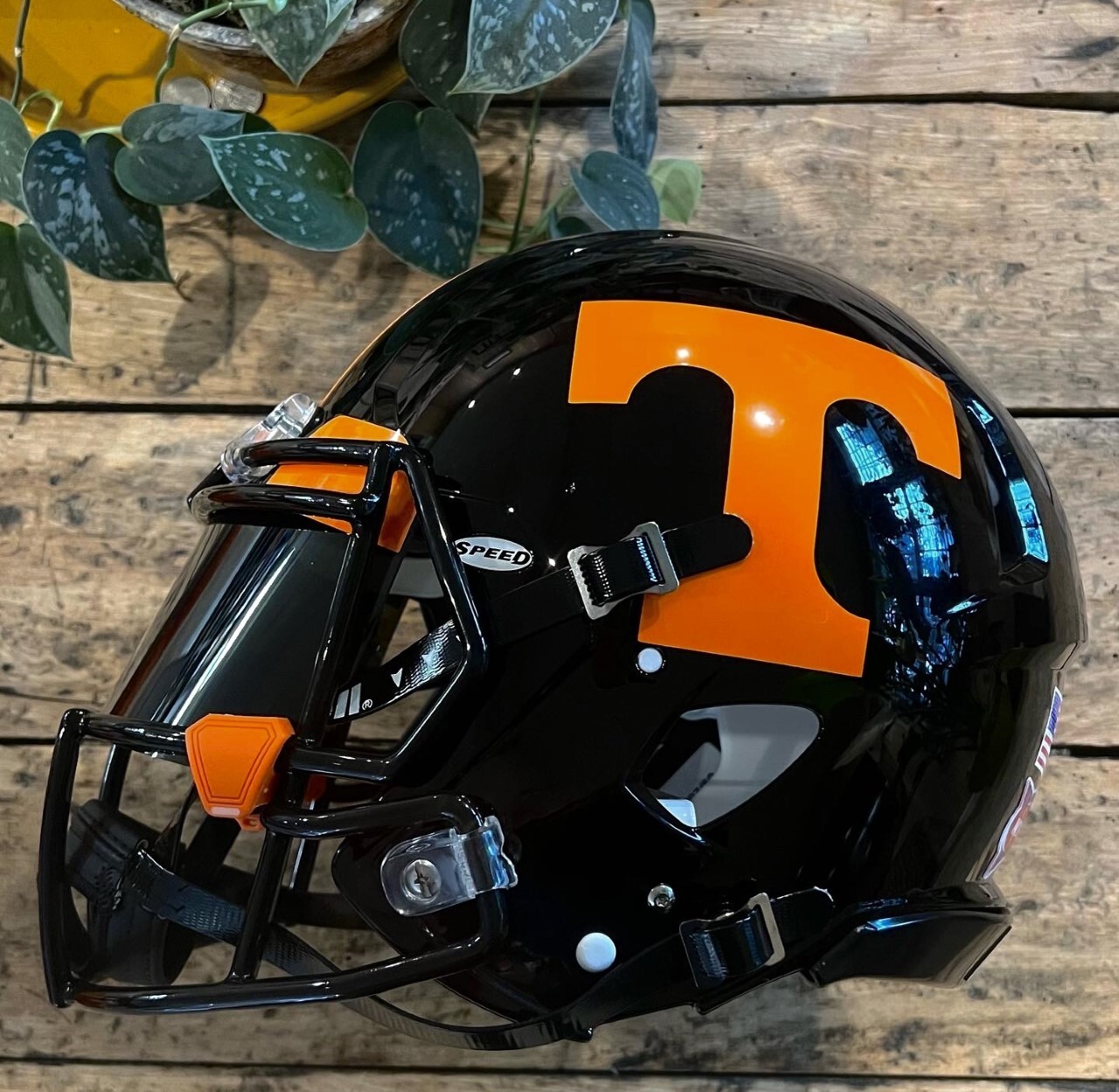 TENNESSEE VOLUNTEERS Riddell Speed AUTHENTIC  Football Helmet 2022 DARK MODE