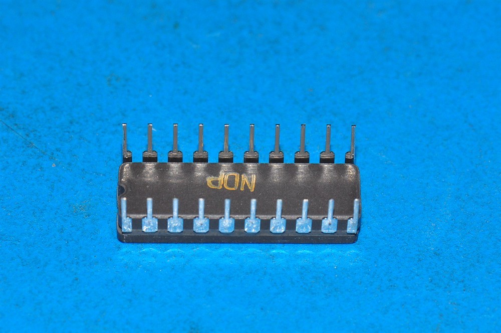 New (2pcs) SNJ54LS688J TEXAS INSTRUMENTS IC Logic