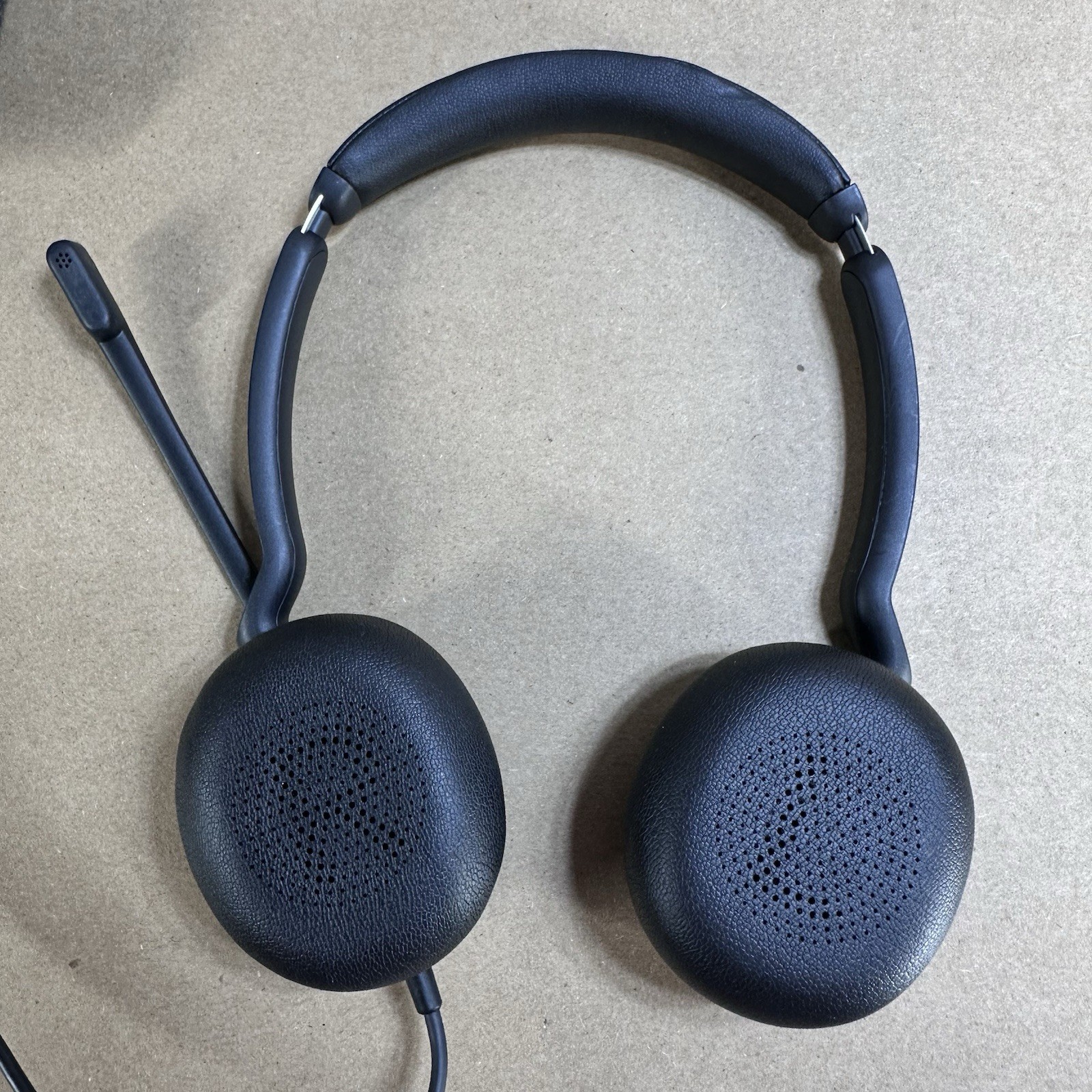 Jabra Evolve2 30 SE USB Wired Stereo Headset w/ Mic - Comes with Felt Case