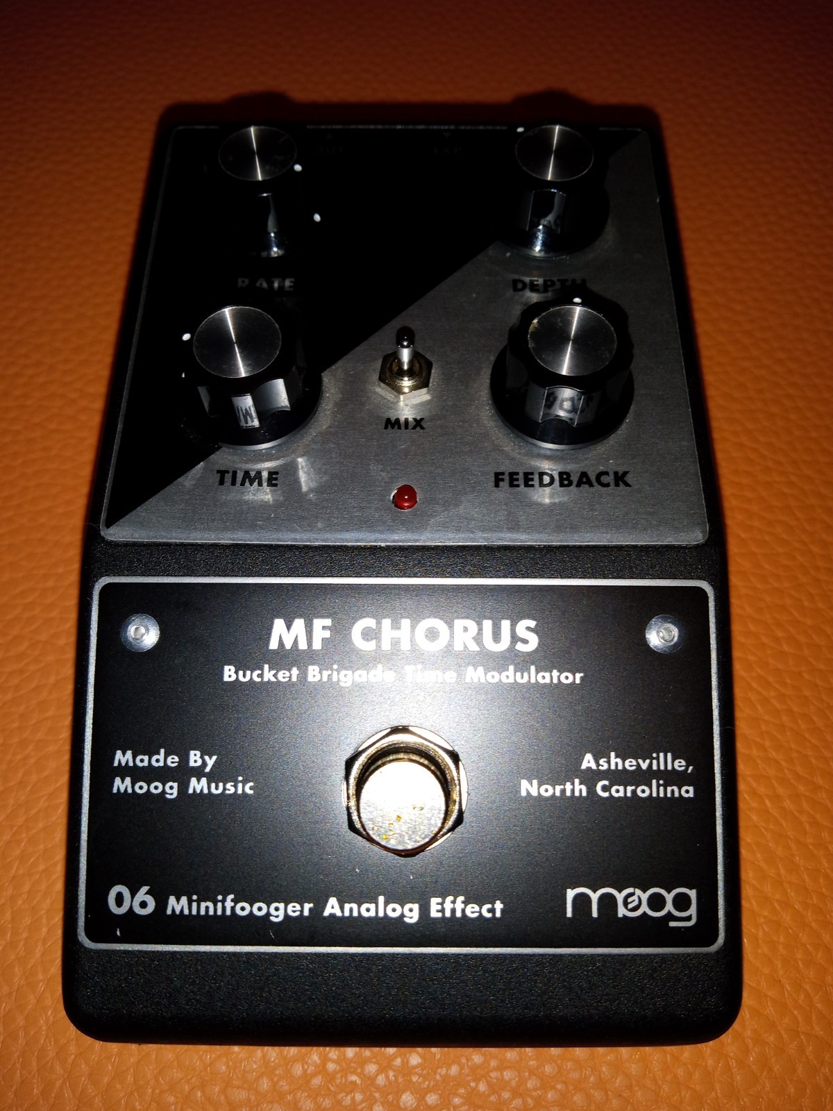 Moog - MF chorus - Minifooger v2 - Analog chorus Pedal - mf-06