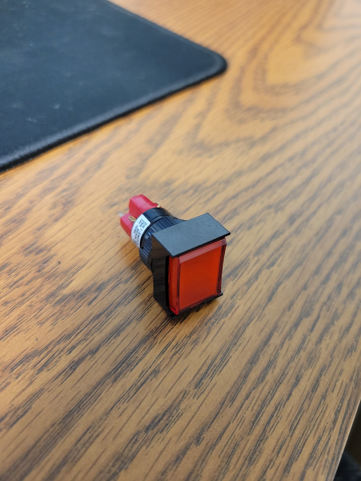 A6175a 200B red off Switch  D16EES2R D16 E-Switch