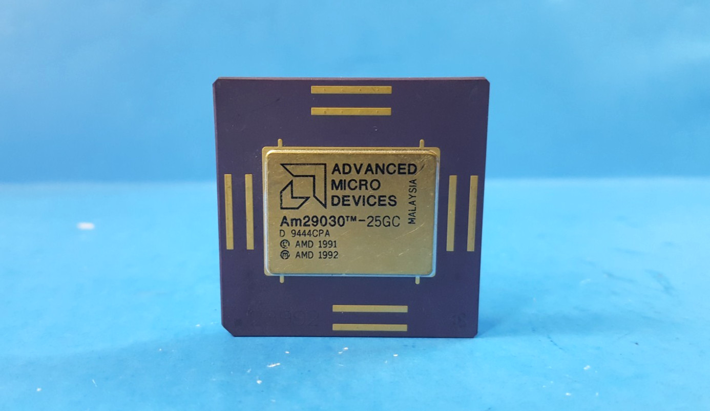 ONE PC- Vintage Microprocessor, AM29030-25GC, AMD, 32BIT, 25MHZ, CPGA145