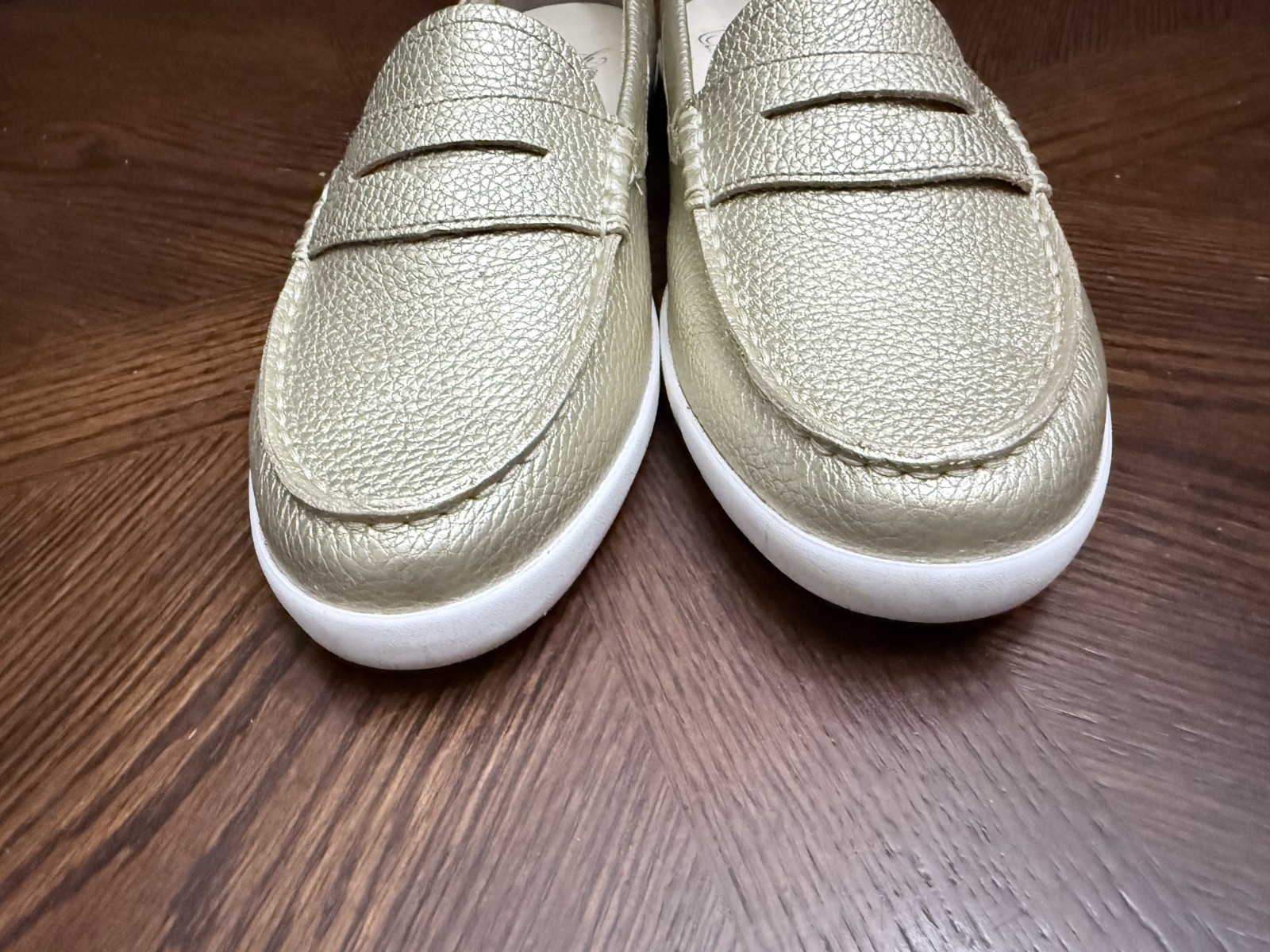COLE HAAN Women's SOFT GOLD PINCH WEEKENDER Penny Shoe LOAFER SIZE 10.5